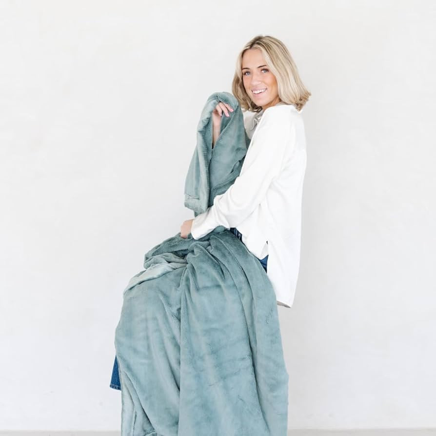 SARANONI Oversized Luxury Blanket | Breathable Super Soft, Lush, Plush Comfy Blankets for Adults ... | Amazon (US)