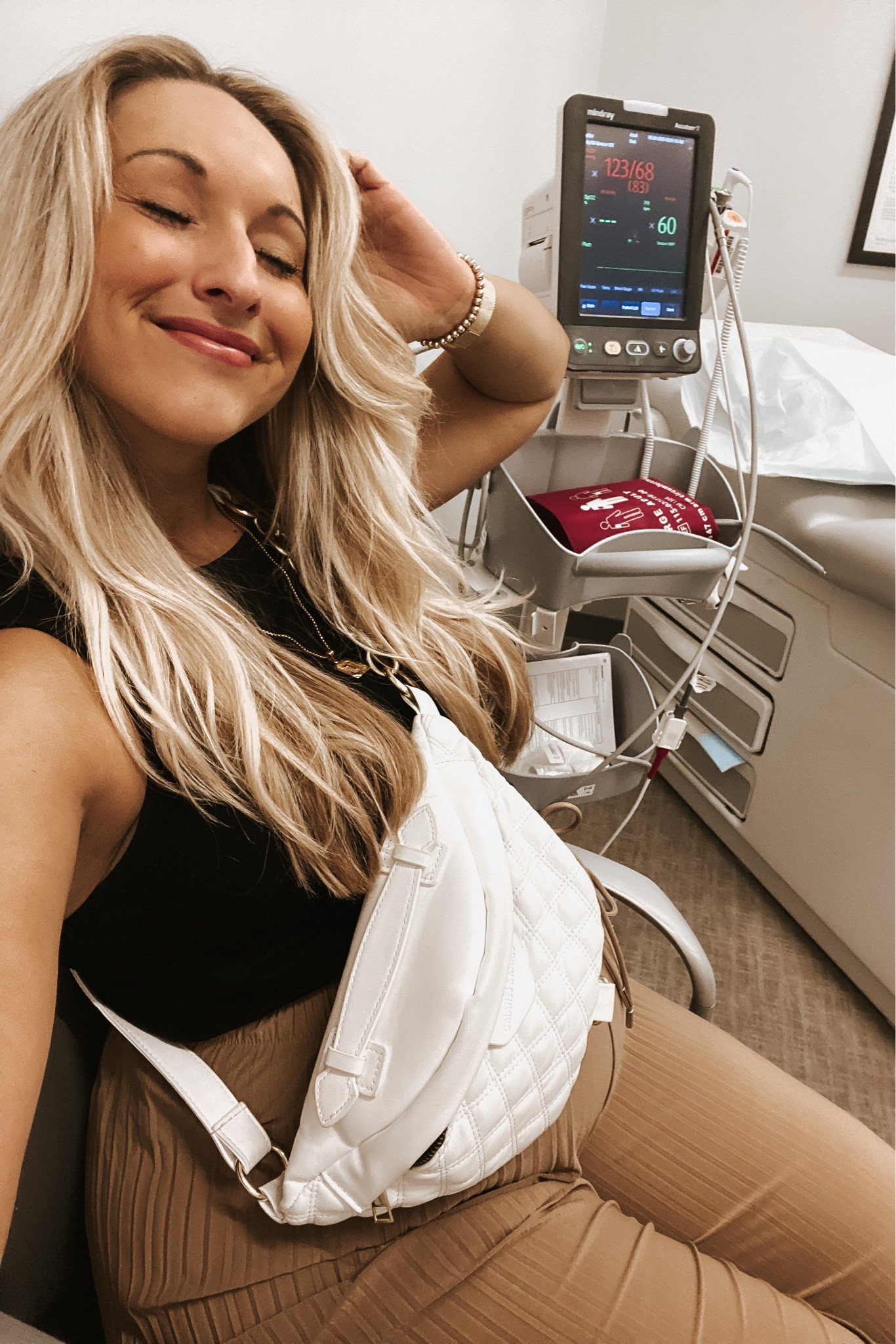 30 weeks preggo style 

One size fits all pleated palazzo pant are a MUST HAVE 

Shein belt bag

Amazon jewelry and amazon mules 

#LTKbump #LTKcurves #LTKunder50