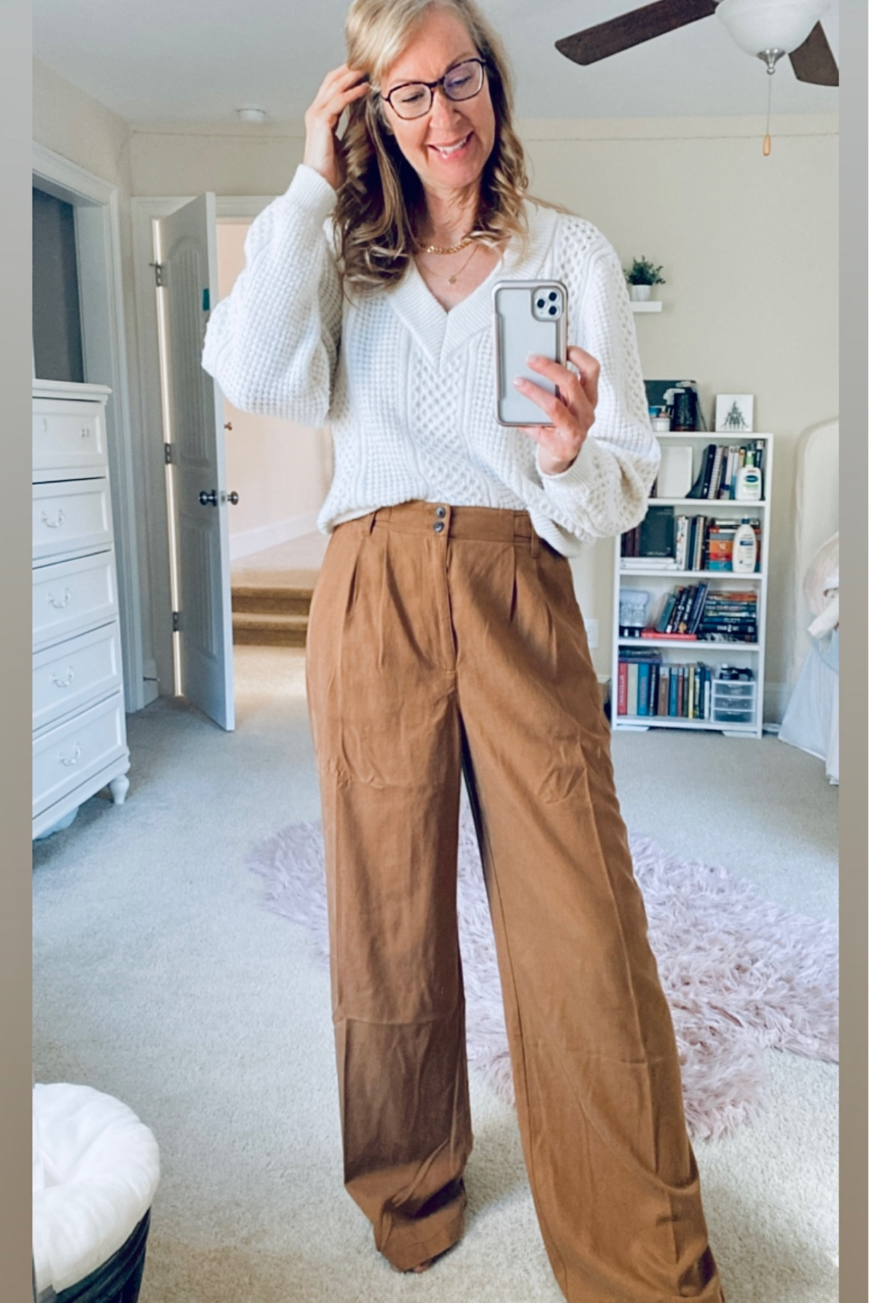 Classy fall outfits and fall fashion in beautiful neutrals is made possible by the selections at Madewell, and I am loving them!! We have these amazing Harlow pants in 3 different colors already and I’m set to go back for a 4th! They come in Petite, Regular,
Tall and Plus and come in 9 color options! 
Shown here is the color Acorn in 10T
for reference I am a 10-12 and 32 1/2” inseam
ps I’m also listing products I would pair with this outfit

#LTKxMadewell #LTKsalealert #LTKstyletip