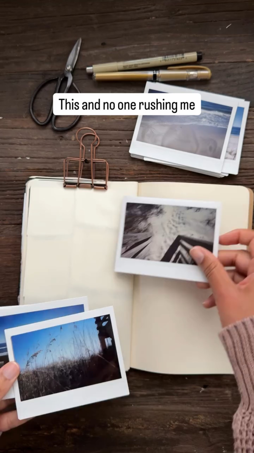 I don’t need much. Nothing fancy, just my photos and my art journal, and no one rushing me 😉 

Taking time in this busy season to create these pages helps me actually process my feelings and appreciate these moments. Just going with what feels right ✨💫

#artjournal #artjournaling #photosandstories #artjournalidea #instantfilm