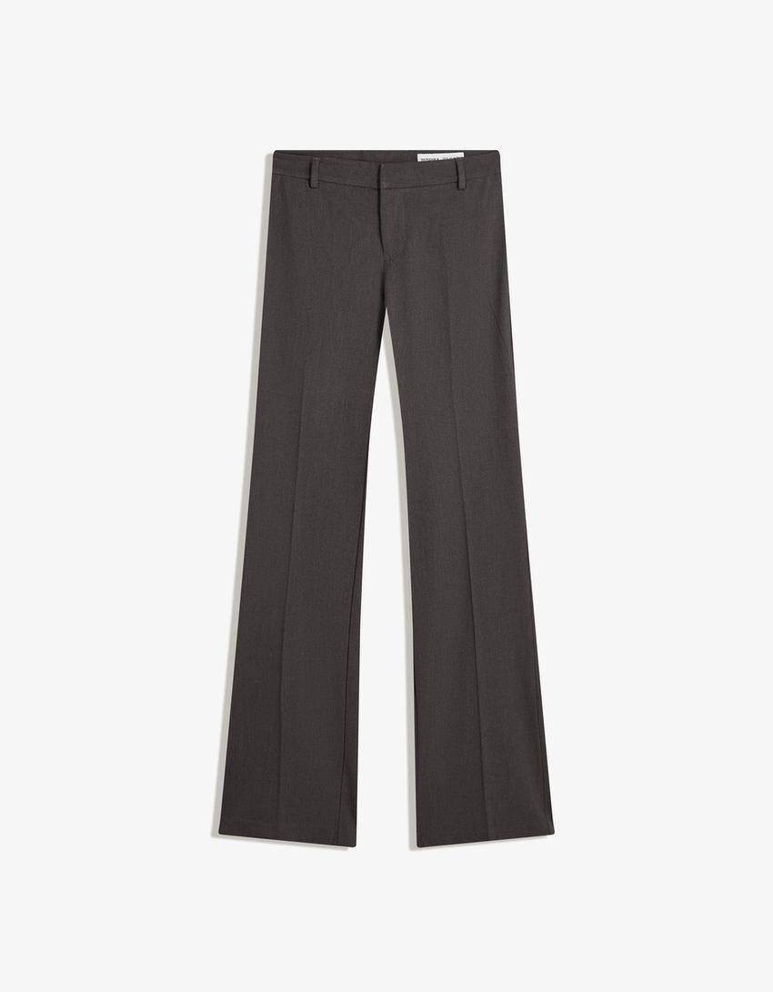 Bootcut-Hose mit tiefem Bund - Hosen - Damen | Bershka DE