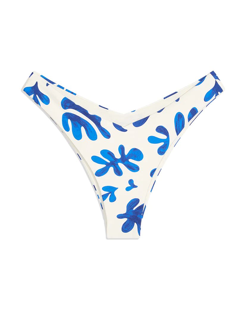 Delilah Matisse Leaves Bikini Bottom | We Wore What