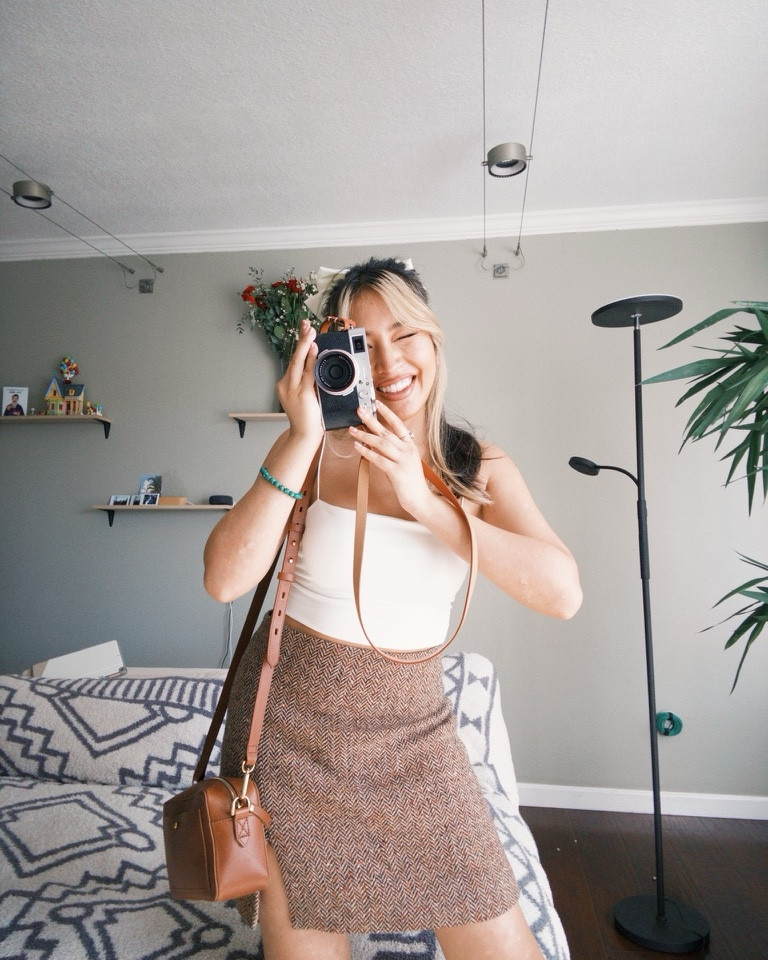 a photographer’s favorite look 📷🎞️🧸

#LTKCyberWeek #LTKSaleAlert #LTKGiftGuide