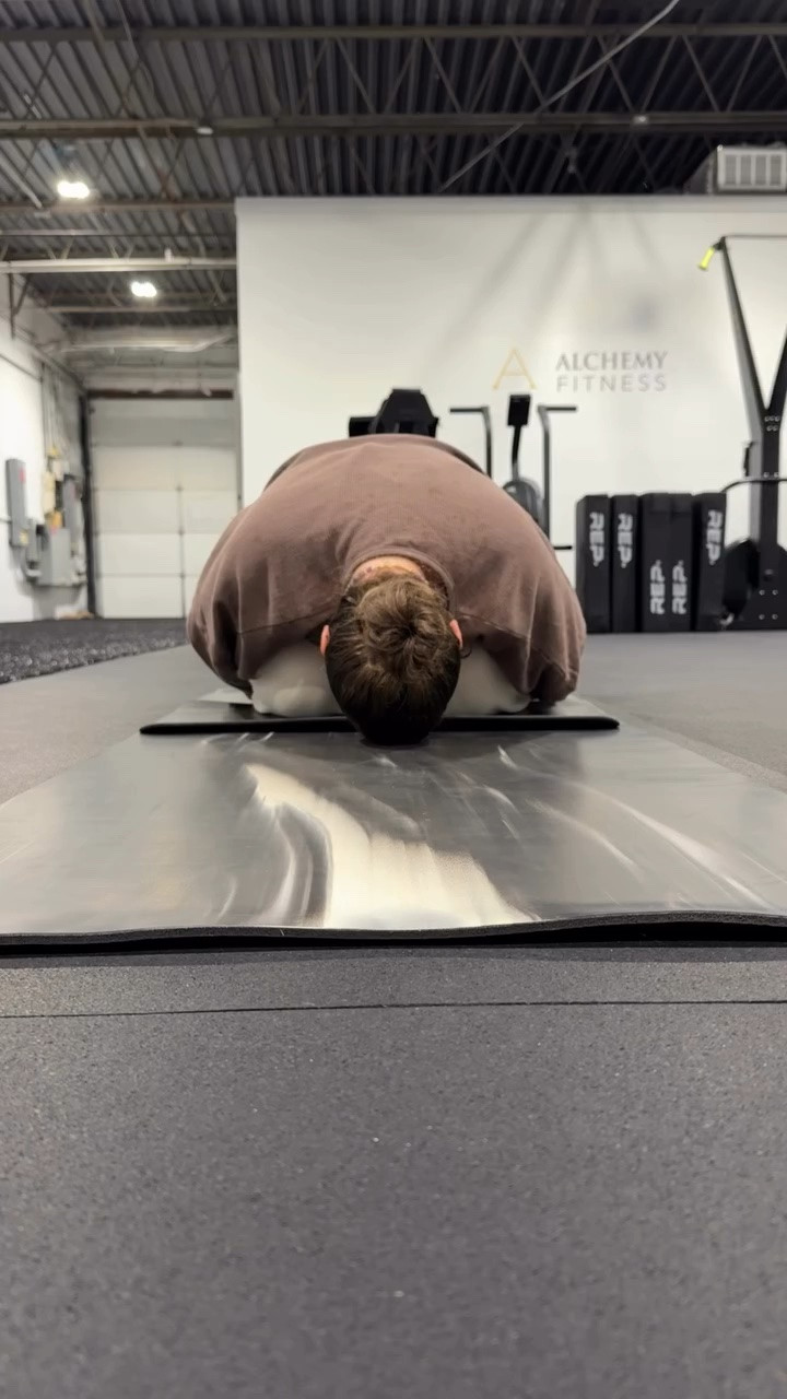 3 rainy yoga flows to kick start the unofficial start to summer aka mdw
•
your favorite yogi wears more than lululemon & tight clothes to flow in
•
sundays @ alchemy fitness medford 🙂‍↕️
a little dynamic movement, animal flow vibe
•
#yoga #yogaflows #vinyasa #activegirly #southjerseyyoga