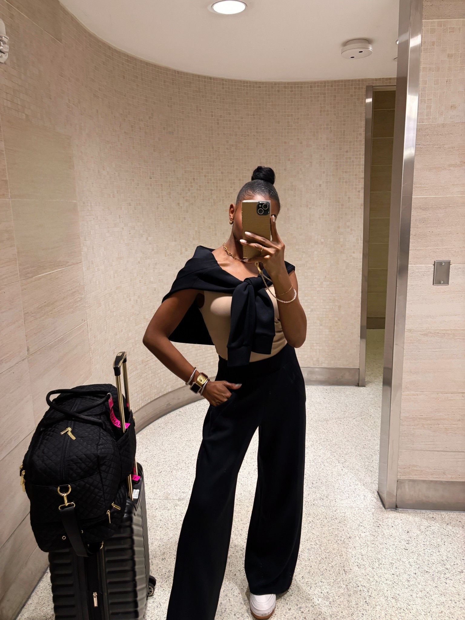 My go-to travel outfit ✈️ Wearing the Spanx AirEssentials collection — buttery soft, lightweight, and perfect for travel or lounging. Linking my favorite pieces below! Use my code JASMINEMXSPANX 
#Spanx #AirEssentials #TravelOutfit #ComfyStyle #LTKTravel #LTKFashion #LTKFallStyle

#LTKStyleTip #LTKActive #LTKWorkwear
