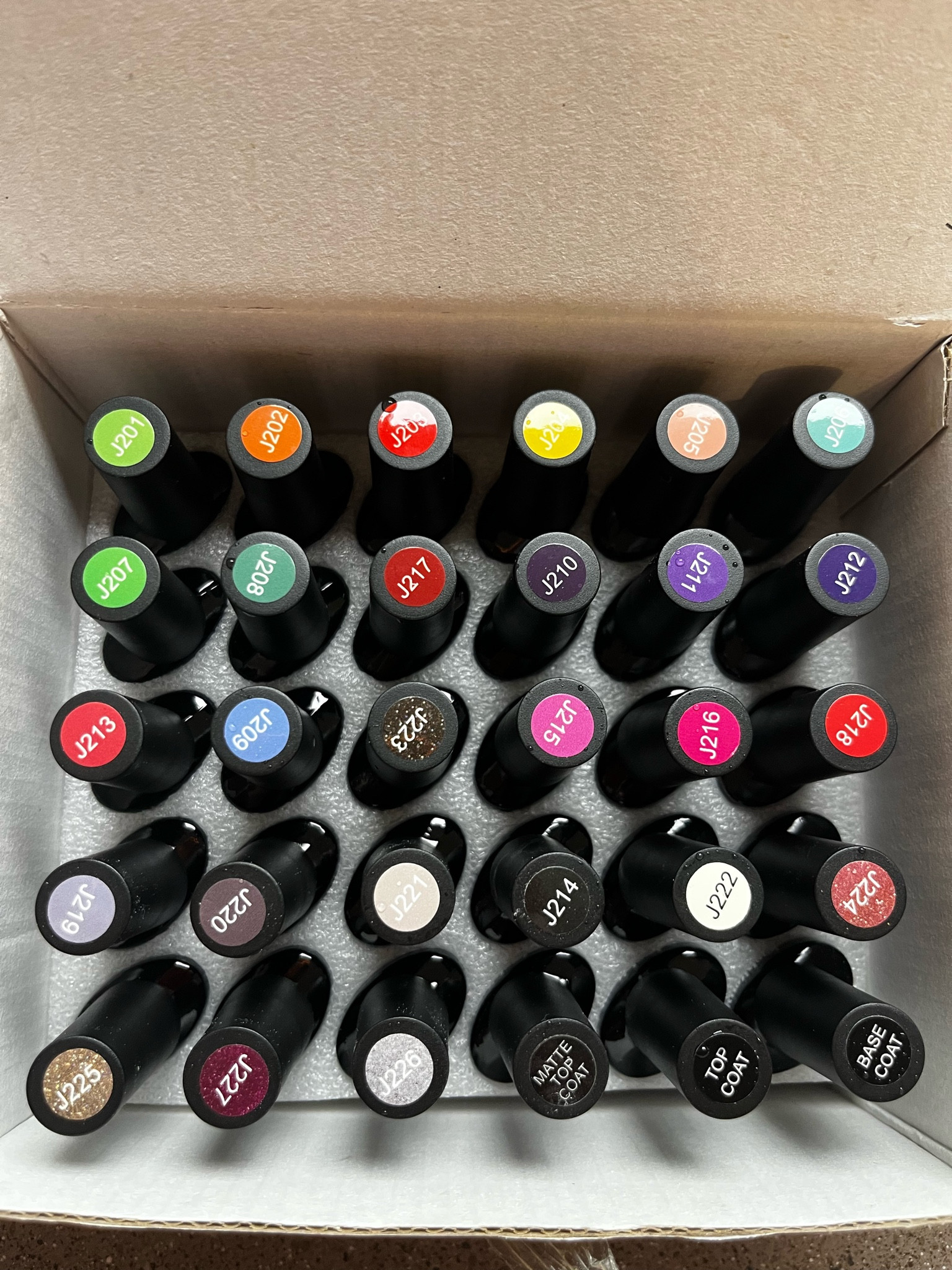 Gel polish | Pack of 27 colors 

#LTKfindsunder50 #LTKstyletip