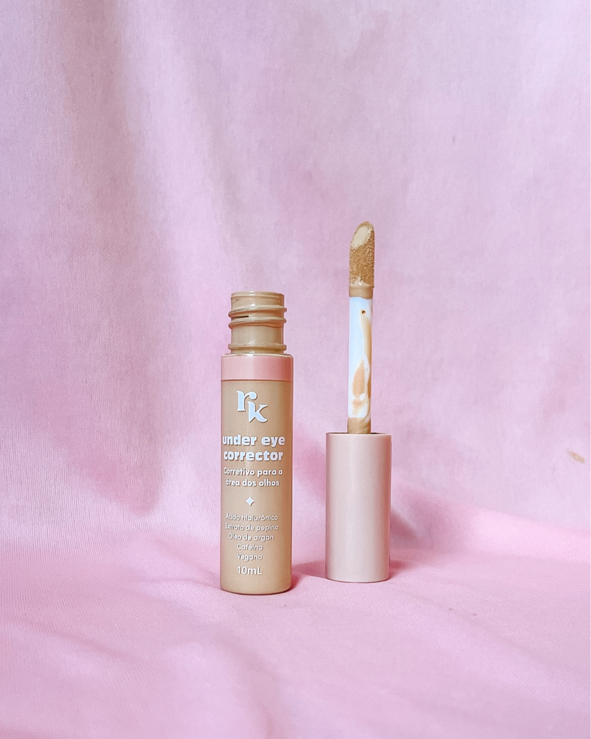 Simplesmente o melhor corretivo que já testei! 😍 Ótima cobertura com acabamento aveludado e aspecto de segunda pele! Super resistente e ainda é acessível! ❤️ Minha cor é 15

#LTKbeauty #LTKbrasil #LTKfamily