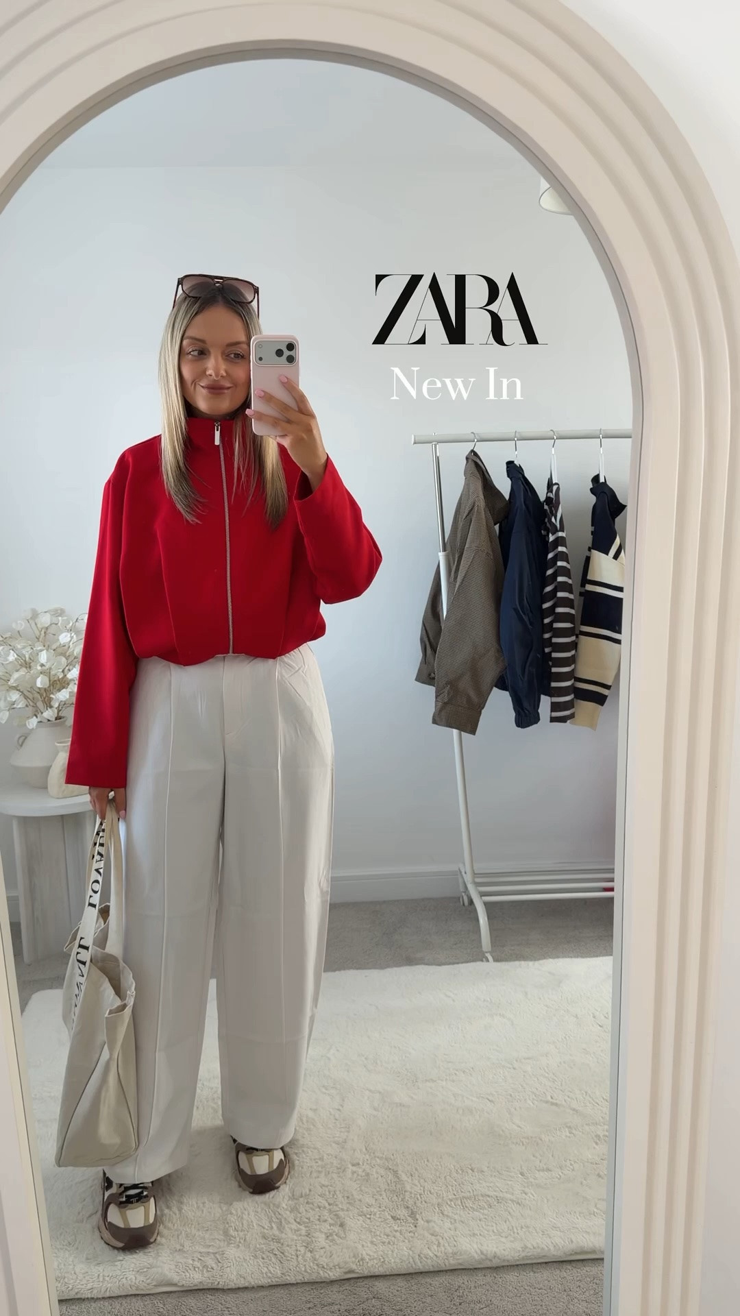 Zara and H&M Every day Outfit ❤️

How gorgeous is this red jacket from Zara i am obsessed with a pop of red for an outfit paired with these gorgeous barrel trousers from H&M I am obsessed 🫶

Red jacket barell trousers summer fashion autumn fashion

#LTKuk #LTKautumn #LTKsummer