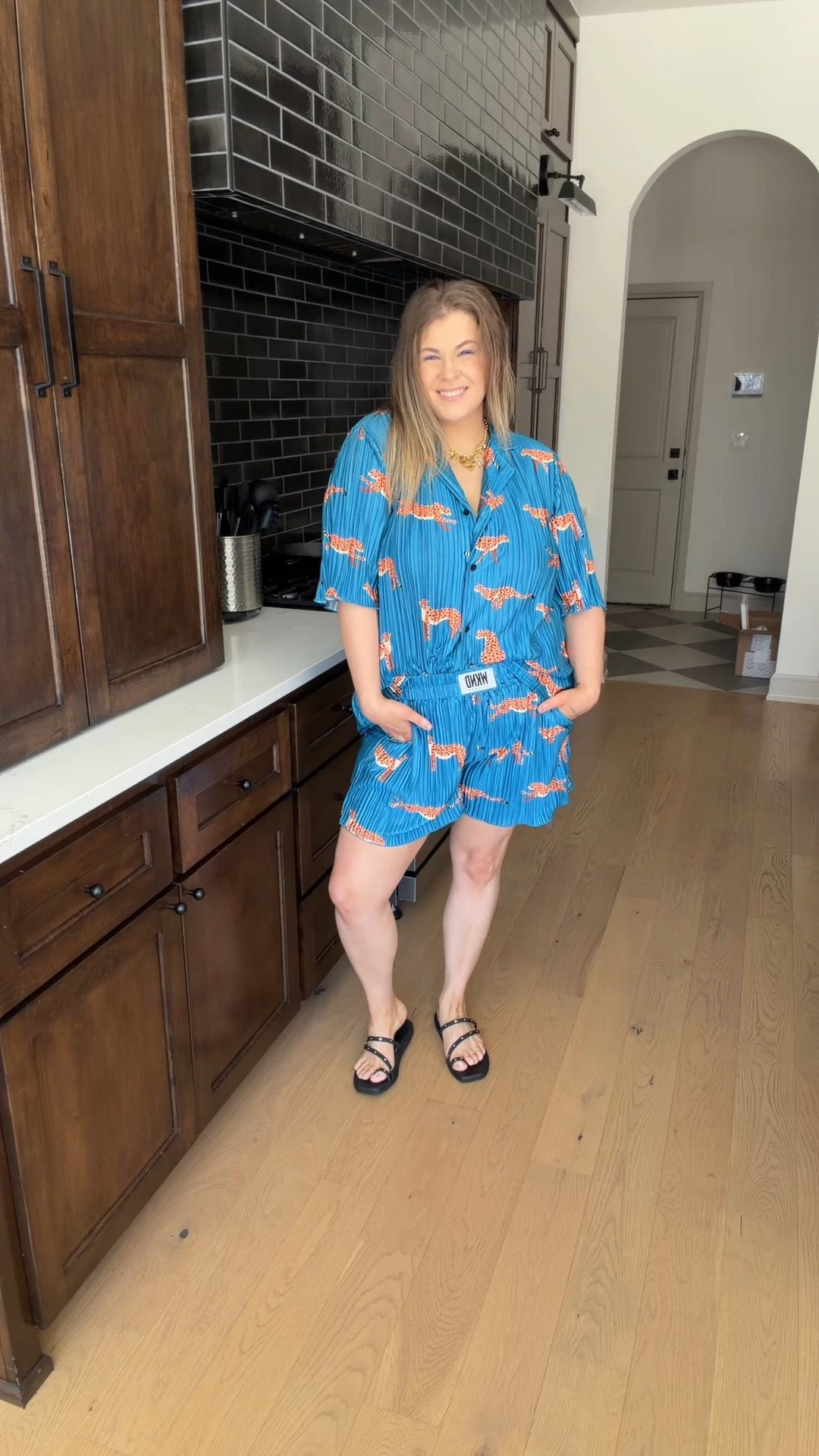 CODE: HANNAH 
Dopamine dressing outfit for the plus size mama 

#LTKPlusSize #LTKMidsize #LTKootd