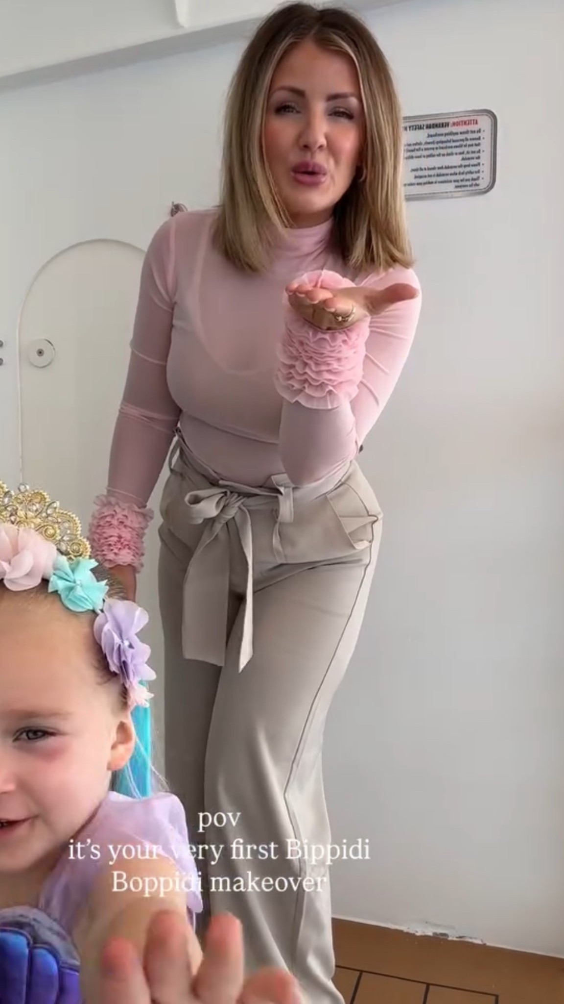 These pants are so comfy and so cute!


#LTKootd #LTKdayinmylife #LTKgrwm