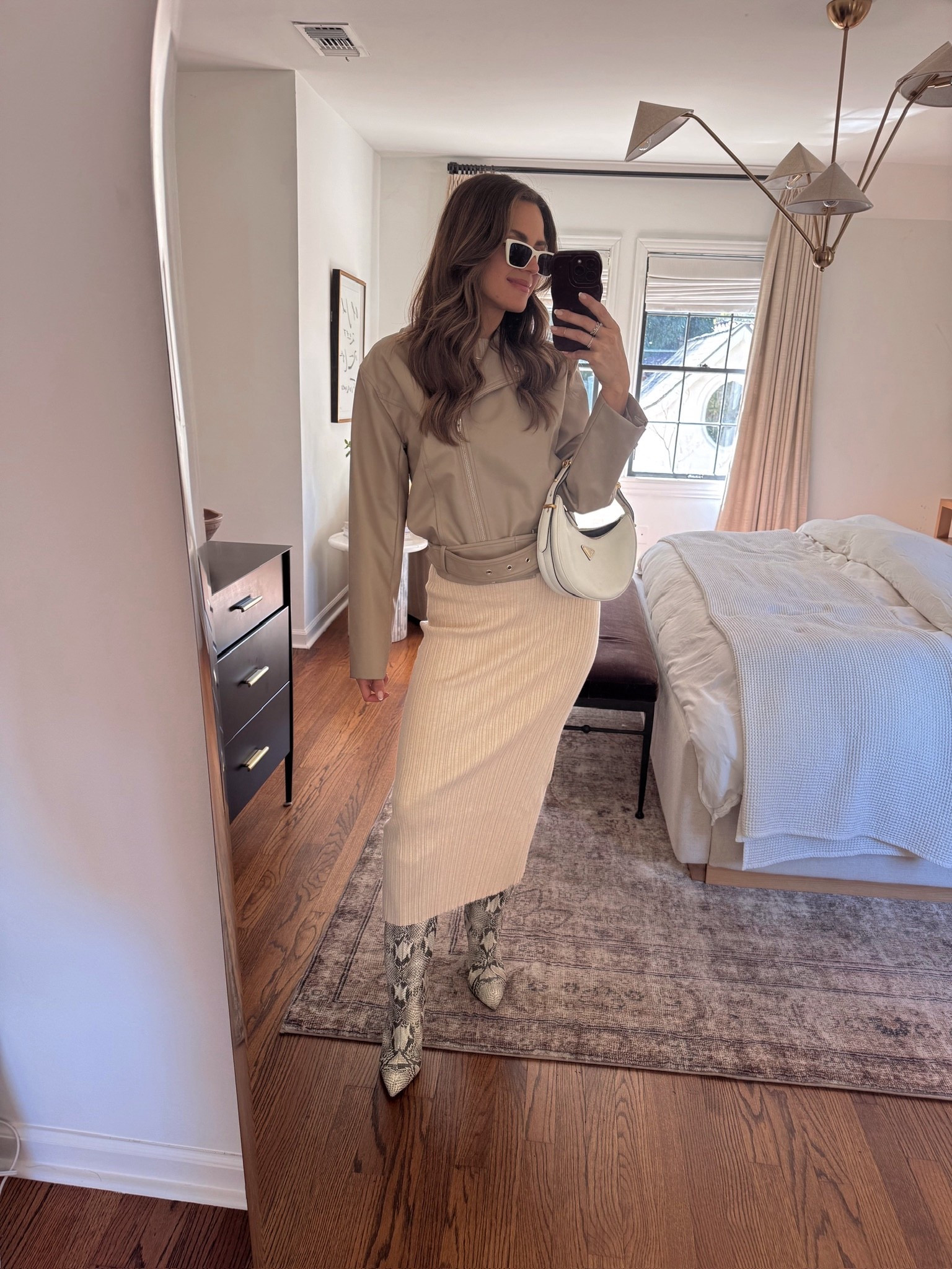 Probably my favorite way I styled this dress ✨ wearing a size small


#LTKShoeCrush #LTKItBag #LTKStyleTip