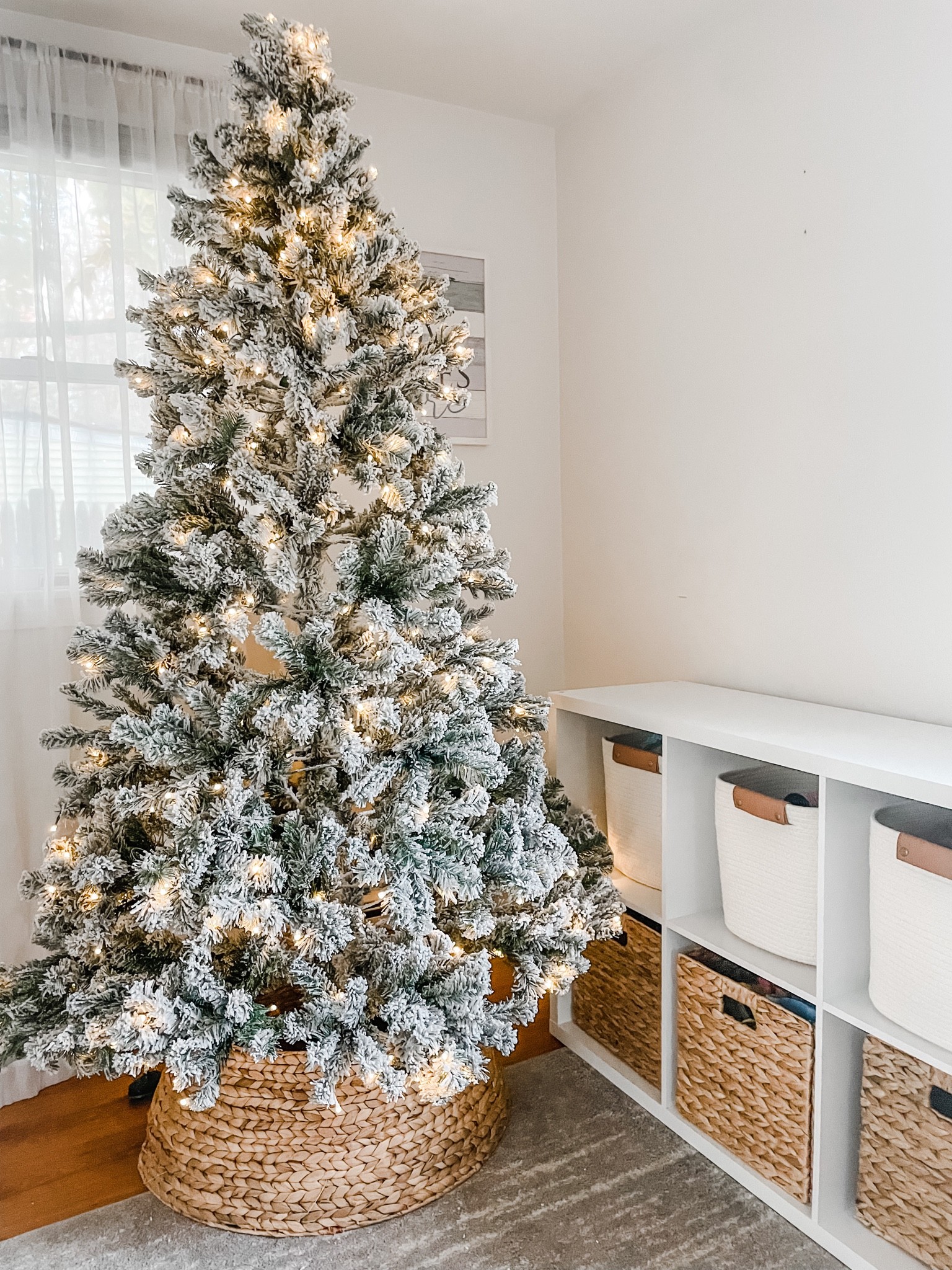 OBSESSED 🤩 this literally took me 10 minutes to setup and its one of the nicest trees Ive ever had! 🎄#kingofchristmas 

#LTKHoliday #LTKSeasonal