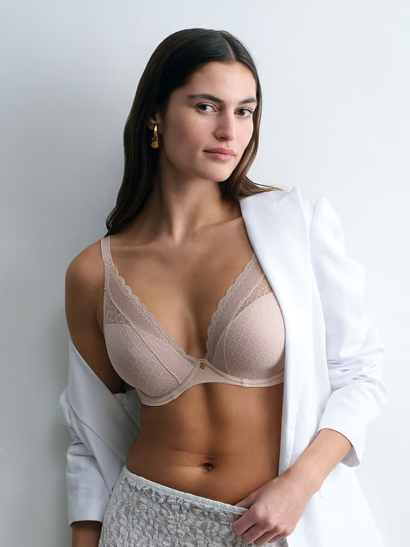 Norah Chic Plunge T-Shirt Bra Nude Rose | Chantelle Lingerie