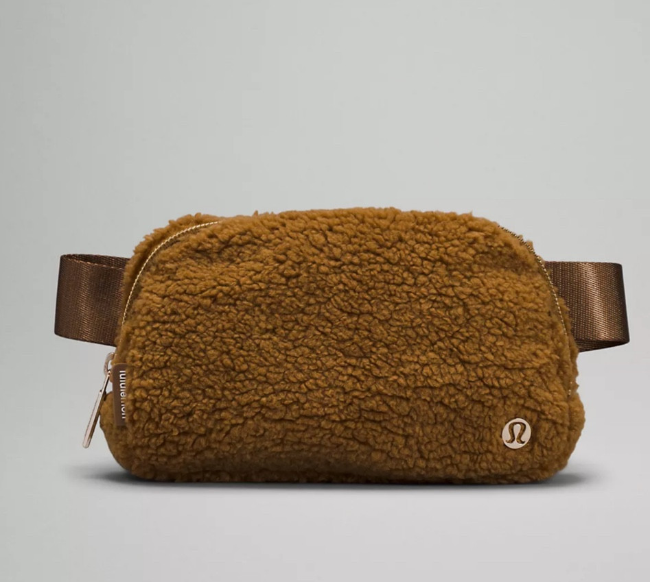Lululemon Sherpa Belt Bag
Fall bag, trending, teddy bag


#LTKSeasonal #LTKstyletip #LTKunder100