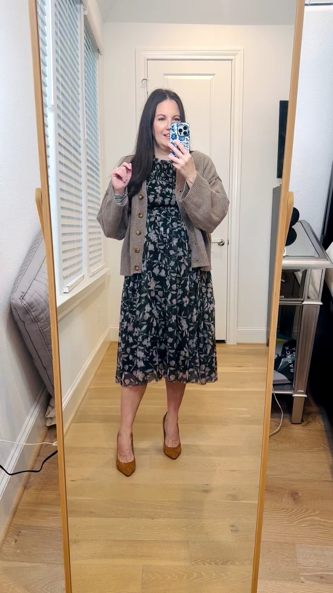 Chic Pregnancy Work Outfit for Winter ❄️🤎

Sharing one of my favorite winter outfits for the office—perfect if you’ve been wondering what to wear to work when pregnant. This black floral print maternity dress is comfy, flattering, and so easy to style for any workday. I layered it with a light brown cardigan sweater for a soft, warm touch that makes the outfit feel polished yet cozy. Finished the look with classic brown heels to keep it work-appropriate and elevated.

If you need a maternity outfit for work, this combo is such a good go-to for effortless workwear. It’s comfortable enough for long days but still feels put together and feminine. Truly one of my favorite pregnancy work outfit formulas for winter.

Outfit Details:
• Black floral print maternity dress
• Light brown cardigan sweater
• Brown heels

Shop the full look below! 🤎✨

#LTKBump #LTKWorkwear #LTKSeasonal