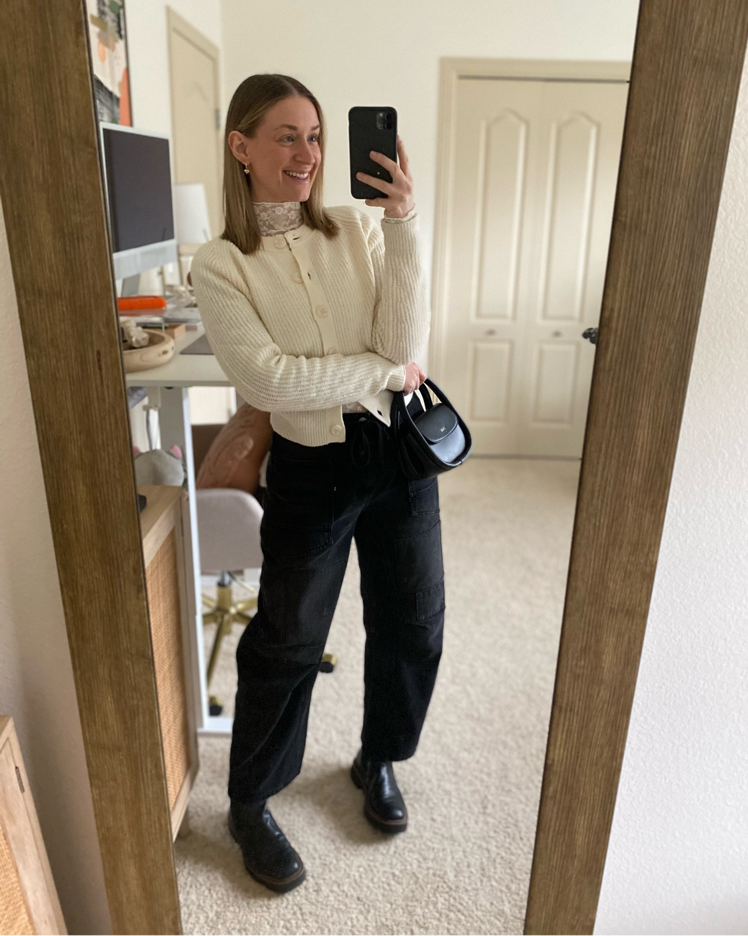 Outfit with barrel jeans + mini purse 🖤🫶🏼✨ I wore this to a photoshoot. I love these jeans from Amazon and this purse is so cute with the strap on or off! 

#LTKFindsUnder50 #LTKStyleTip #LTKFindsUnder100