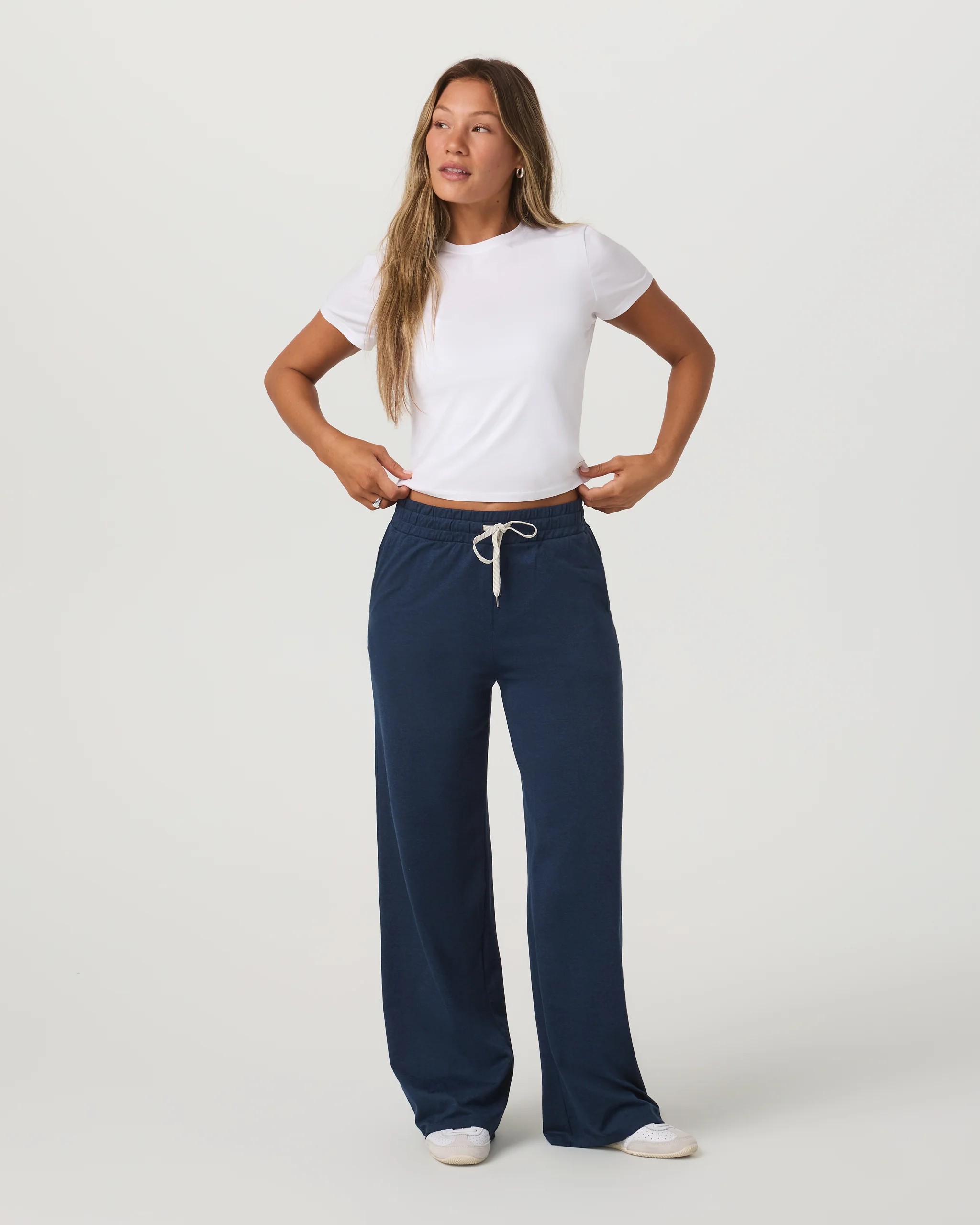 Halo Wideleg \u2013 Women's Blue Coast Heather Pants \u2013 Vuori | Vuori Clothing (US & Canada)