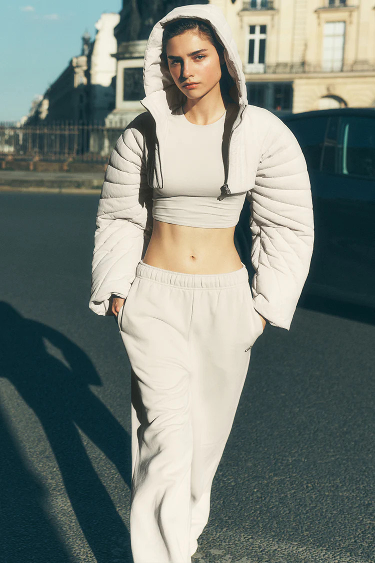 Accolade Straight Leg Sweatpant | Alo Yoga (US)