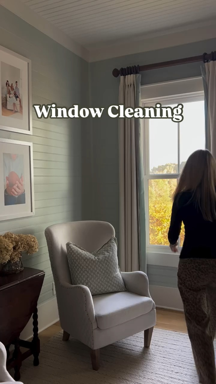 The best handheld window cleaner for a spotless finish



#LTKSeasonal #LTKHome