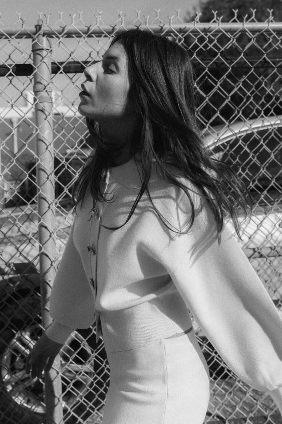 KNIT CARDIGAN WITH FLORAL BUTTONS | Zara UK