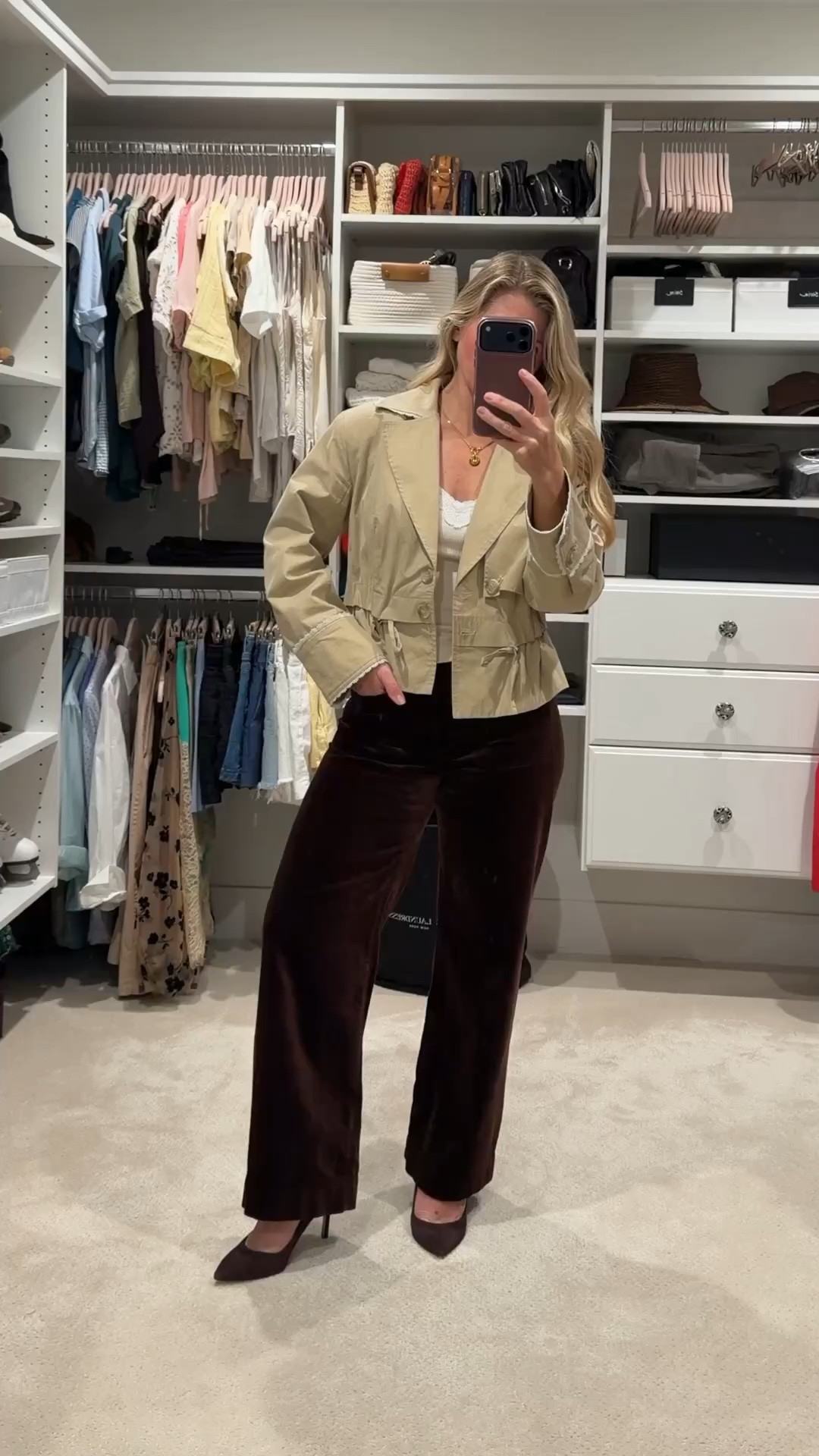 1 pair of brown trousers, 3 ways to layer them for fall.

The easiest way I’ve found to transition my wardrobe isn’t buying a whole new season of clothes—it’s taking the pieces I already wear and changing the third layer.

A lightweight jacket for warmer days, my Barbour for casual weekends, or brown leather when I want the whole look to feel a little more elevated.

Same trousers. Very different outfits.

1, 2 or 3?

#LTKgrwm #LTKPetite #LTKSeasonal
