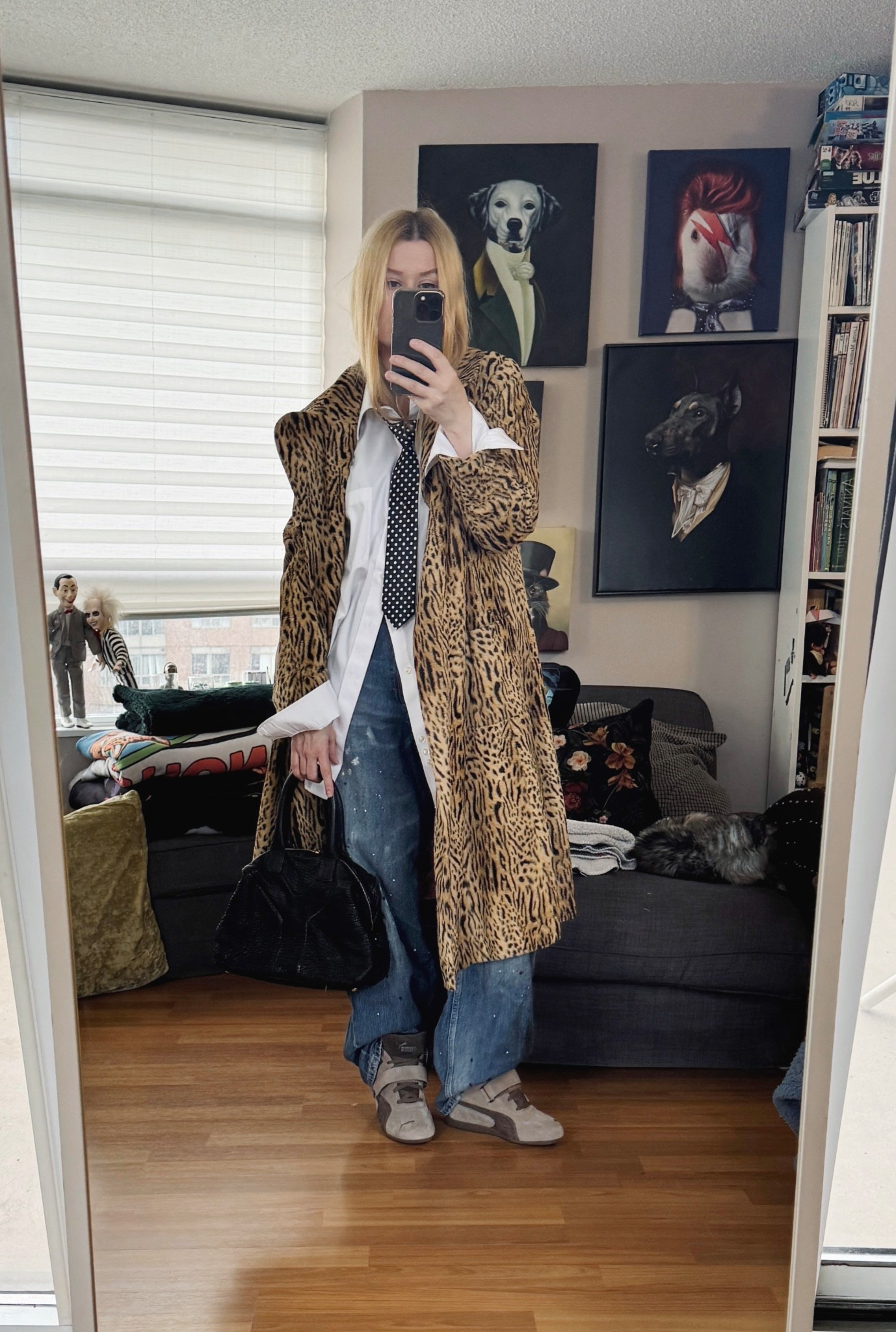 Sometimes a tie is a fun accessory. 
Shirt, coat, and bag are secondhand/vintage.  
