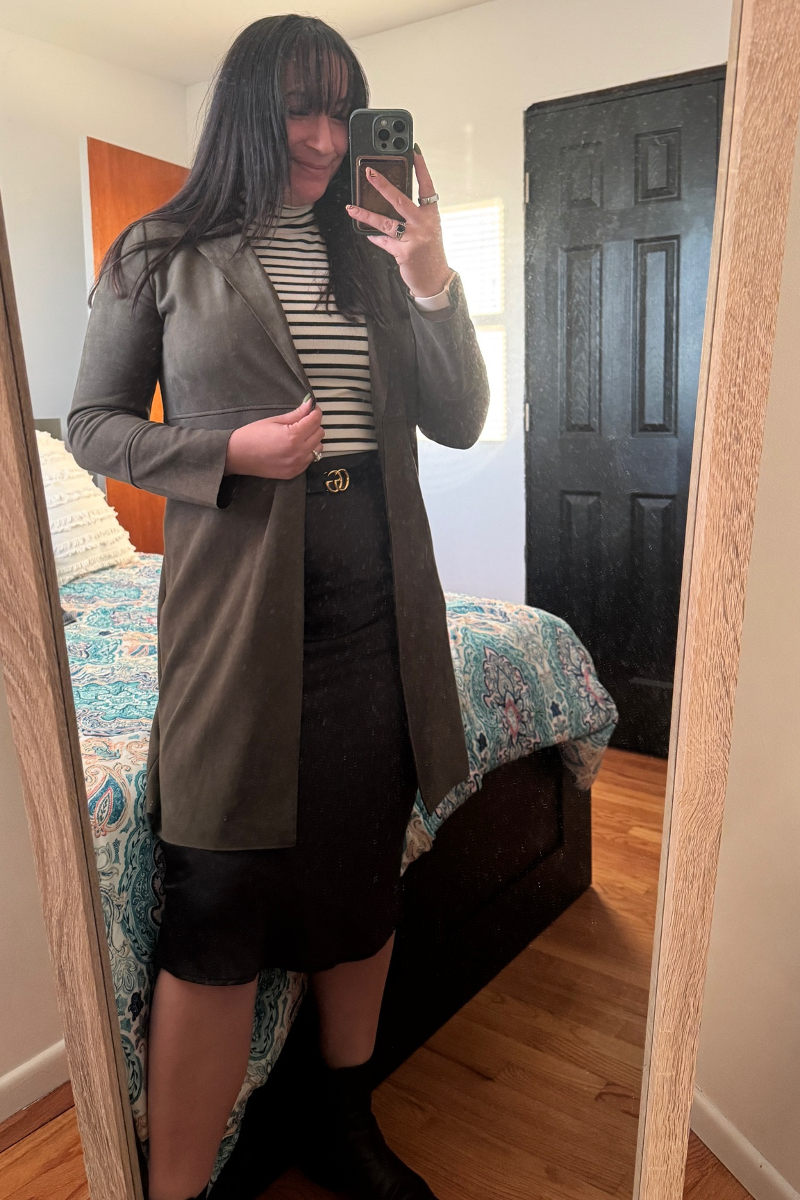 It’s giving Anne Hathaway vibes in the Devil Wears Prada.

The outfit and the bangs 😉

#LTKMidsize #LTKWorkwear #LTKStyleTip