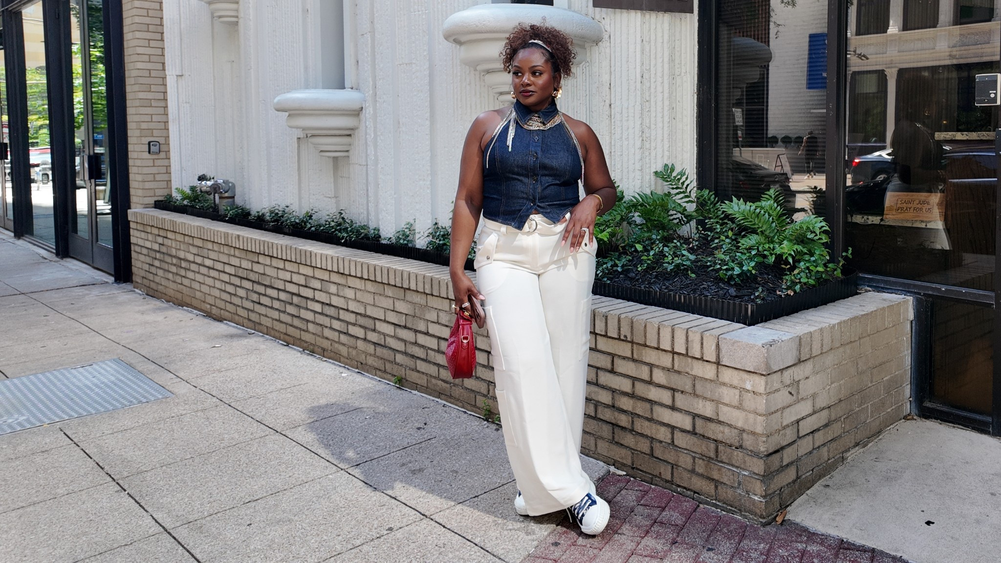 Dallas gave us a little sunshine over the weekend & best believe I took full advantage. 

To girls that are sleep on @express let me be first to tell you to keep sleeping. I’m always able to find a real cut inexpensive fit in the clearance section because the girlies don’t mess with express. Please keep missing out on the pieces so I can obtain them. 

Sincerely, 

Management on a budget 🫶🏾🥲✨

Are you one of the sleeping girlies? 

#LTKShoeCrush #LTKMidsize #LTKStyleTip