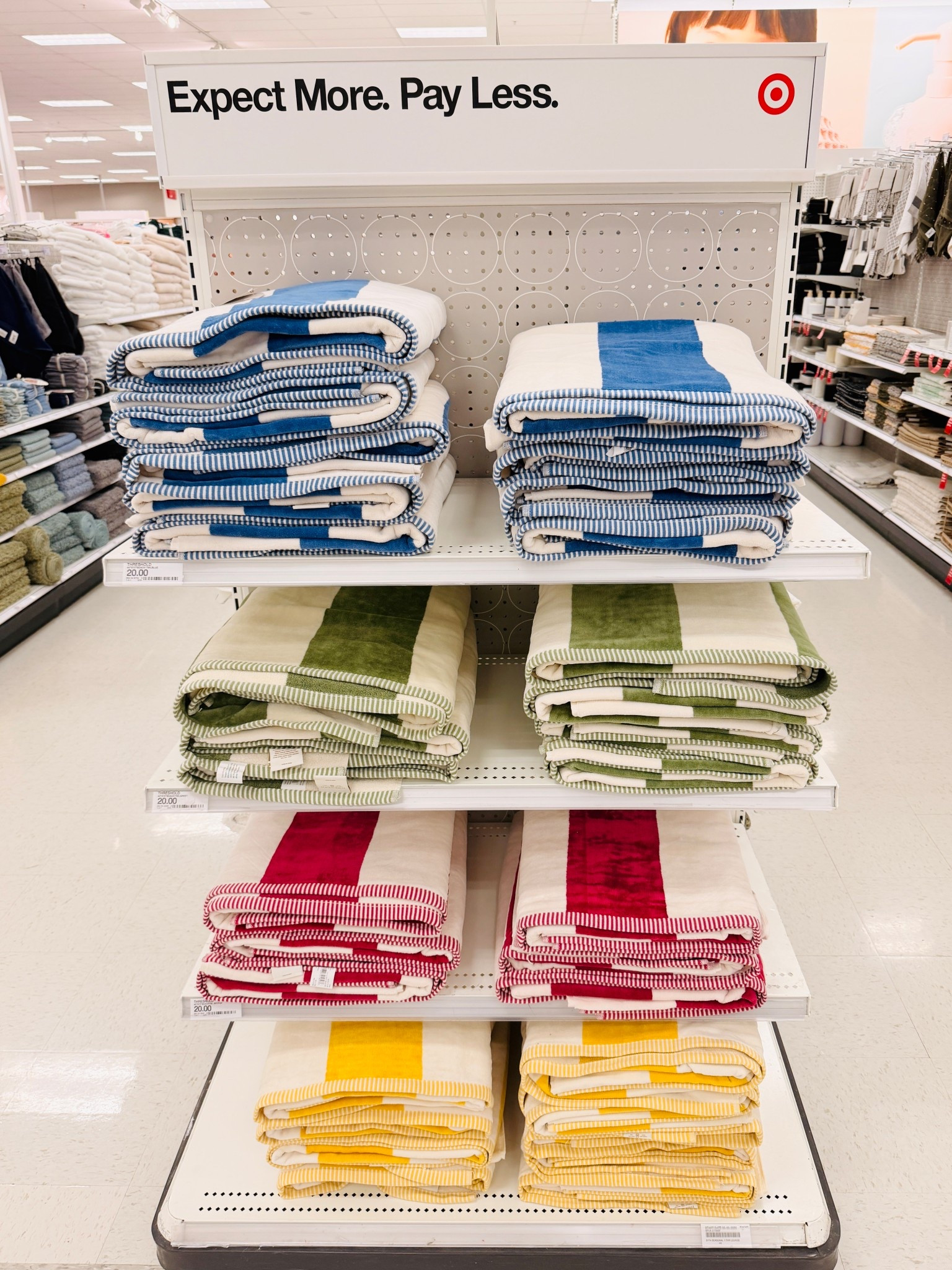 🌊 Cabana towels @Target they feel incredibly soft and nice thickness. #cabanatowels #beachtowels #targetfinds