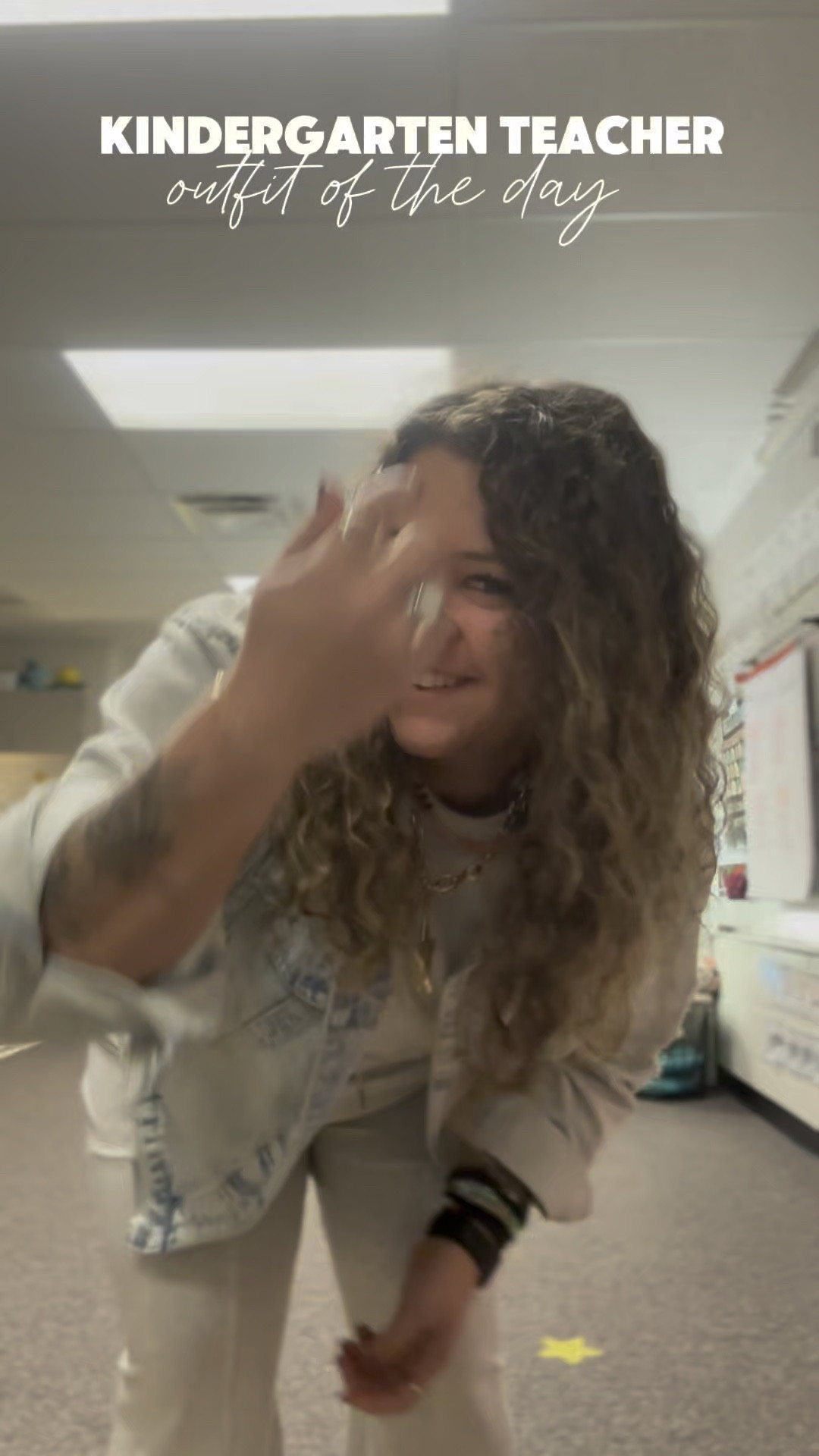 Teacher outfit // teacher ootd // teacher fit // kindergarten teacher // midsize