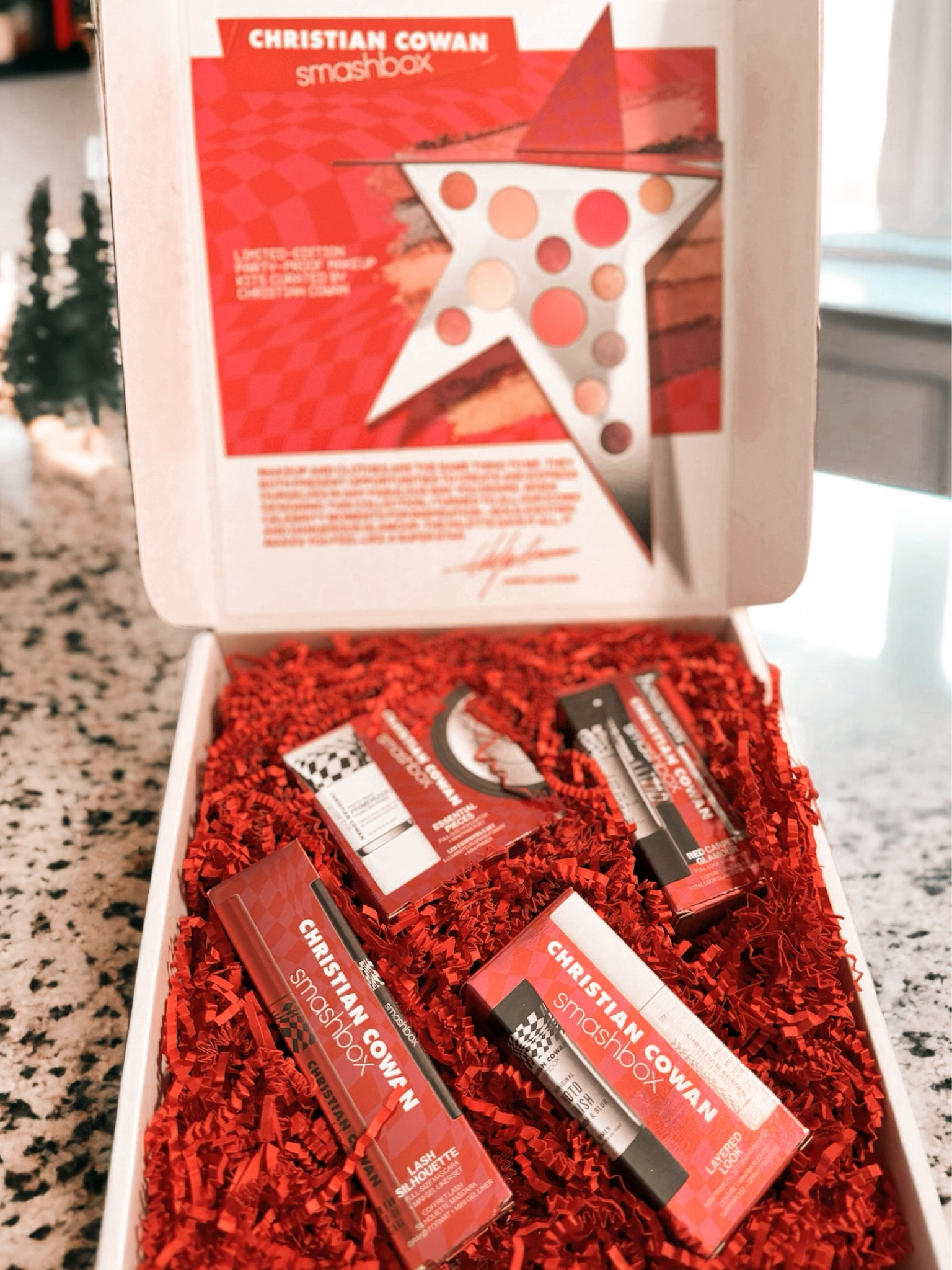 Gift It Alert‼️Oh we’re VERY here for the Smashbox holiday collection🎅🏼✨

#LTKCyberWeek #LTKGiftGuide #LTKHoliday