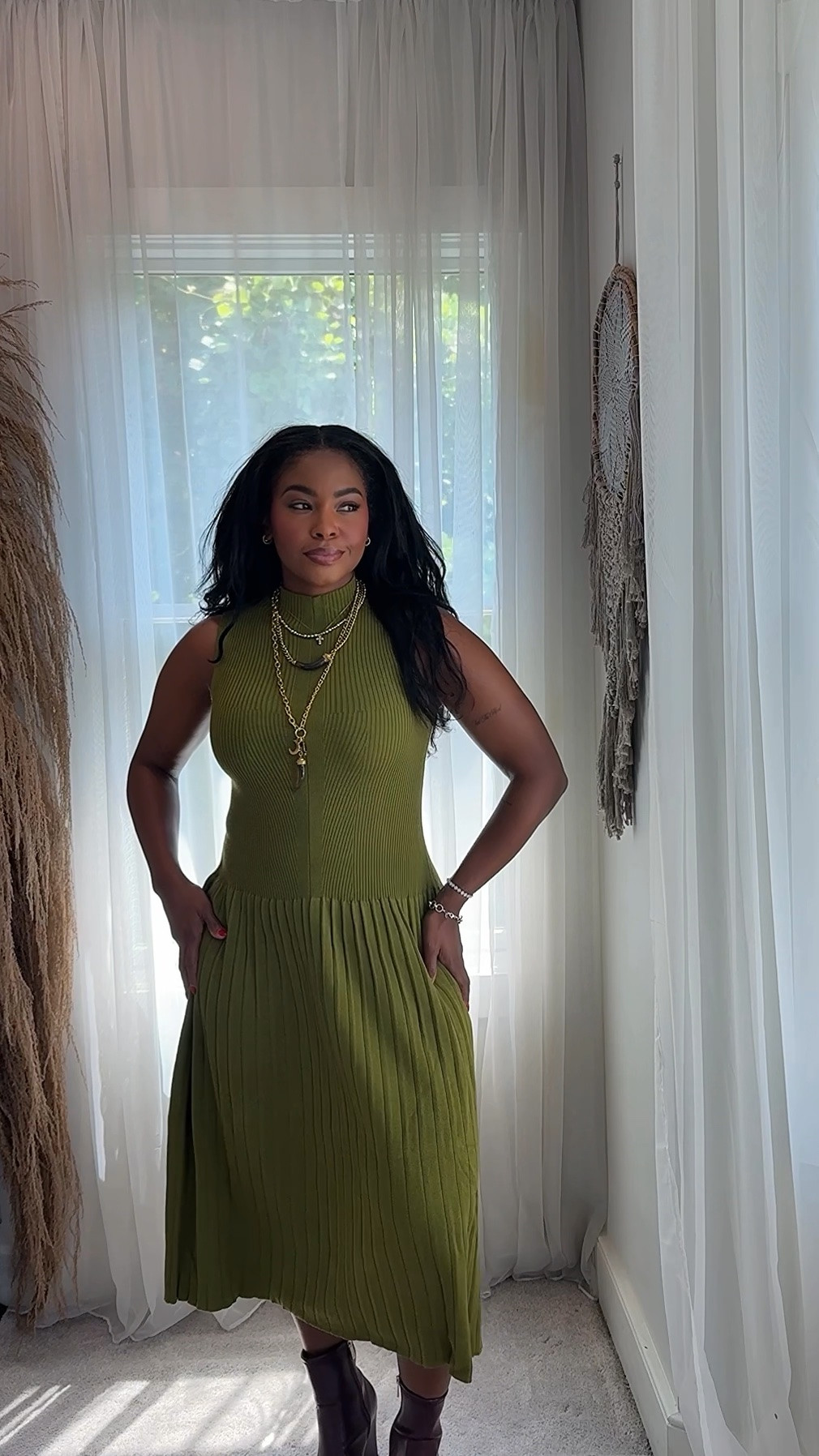 The most CHIC sweater dress. Wearing a Small