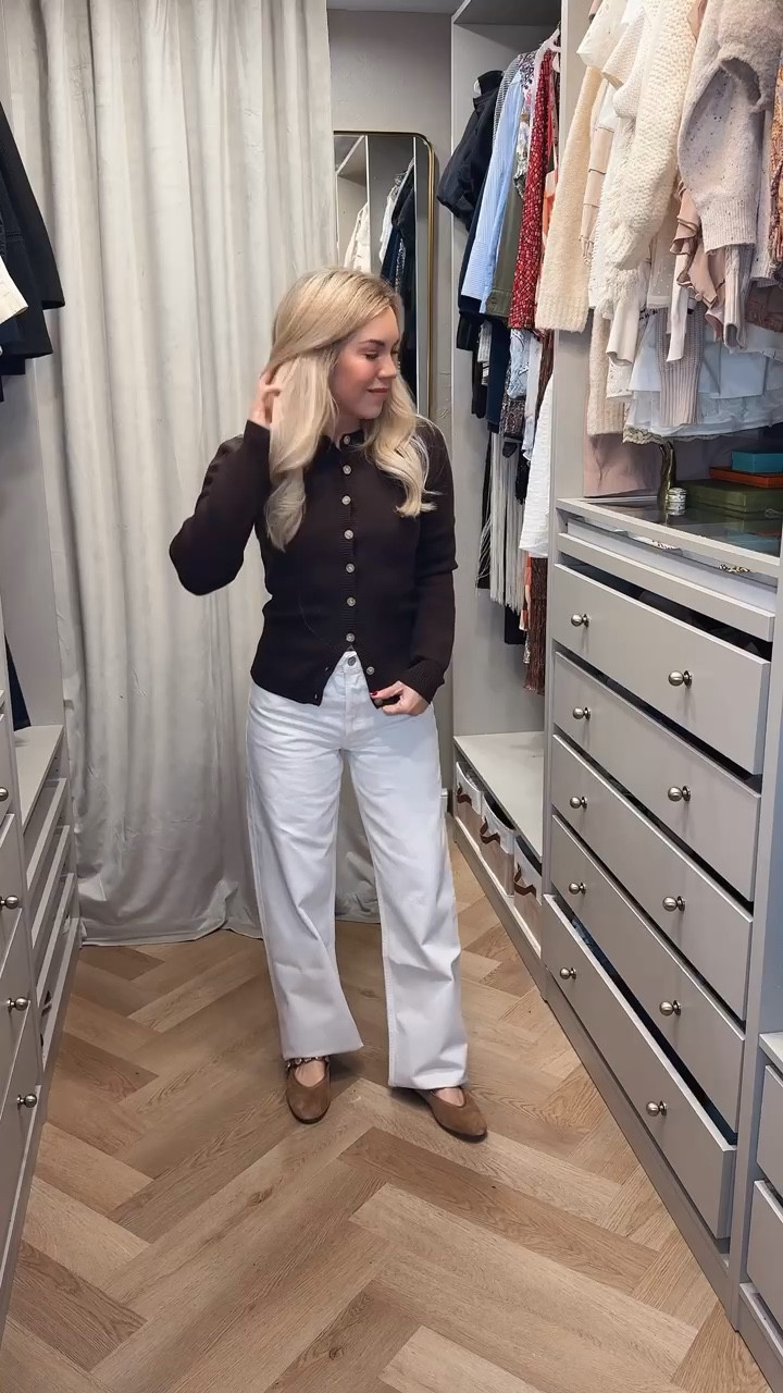 Perfect going into spring outfit 
White jeans
Agolde jeans 
Suede flats 

#LTKdayinmylife #LTKSeasonal #LTKootd