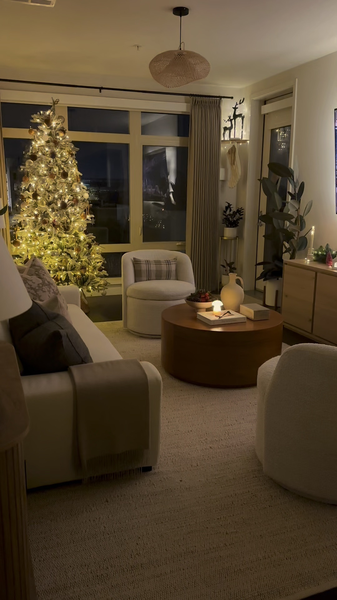 Cozy Holiday Night View! ✨🎄 

#cozychristmas #christmasnight #holidaynight #cozylivingroom #cozynights 

#LTKSeasonal #LTKHoliday #LTKHome