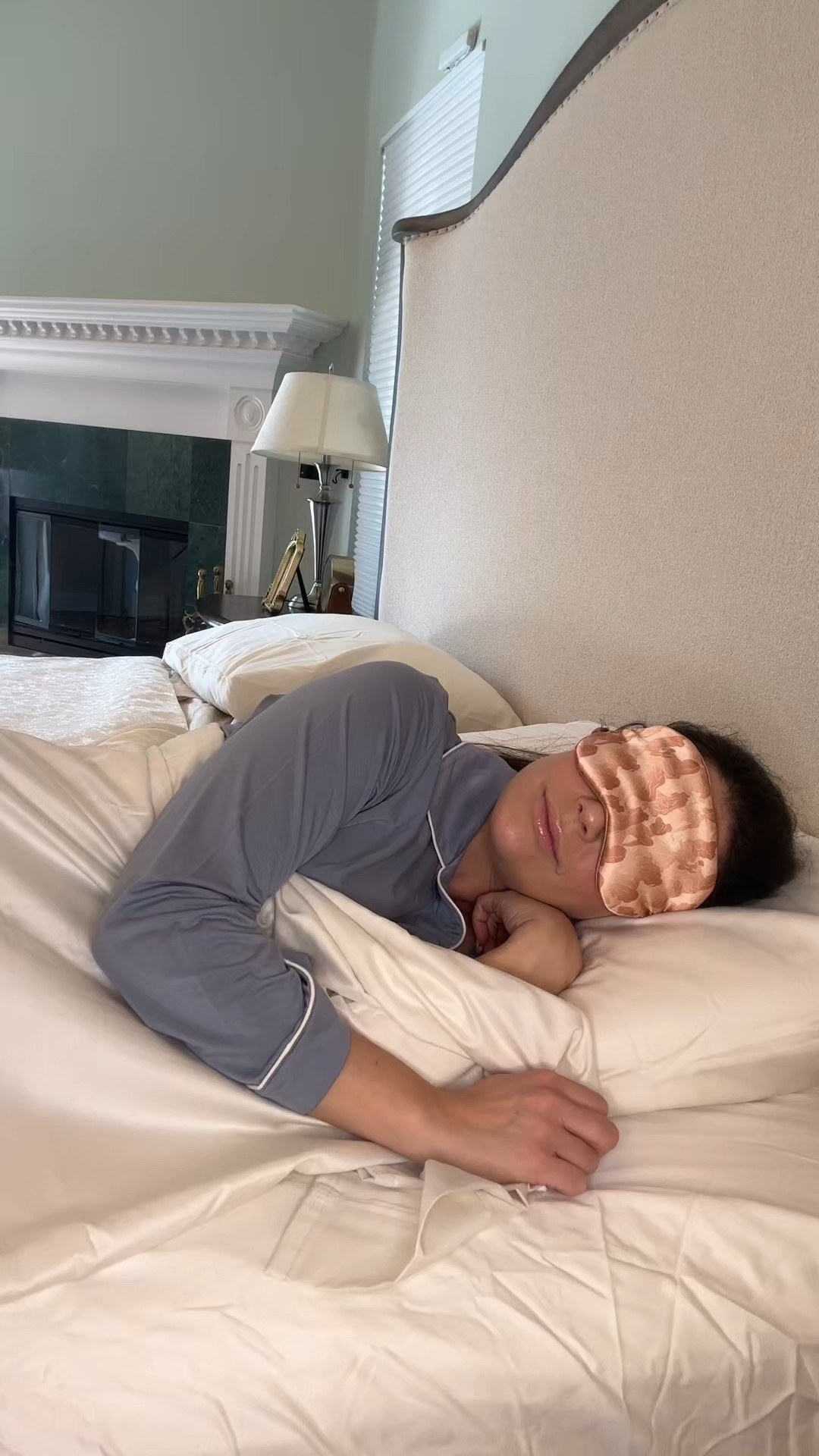 Want to feel more rested? Trust me, @Leesa will not disappoint.
I'm in love with my
@Leesa mattress. It has made a huge difference in my sleep quality. They're offering
30% off select mattresses through 2/23.

Use code LIV50 for an additional $50 off your purchase. 

#leesapartner #liketkit #ad #paidlink