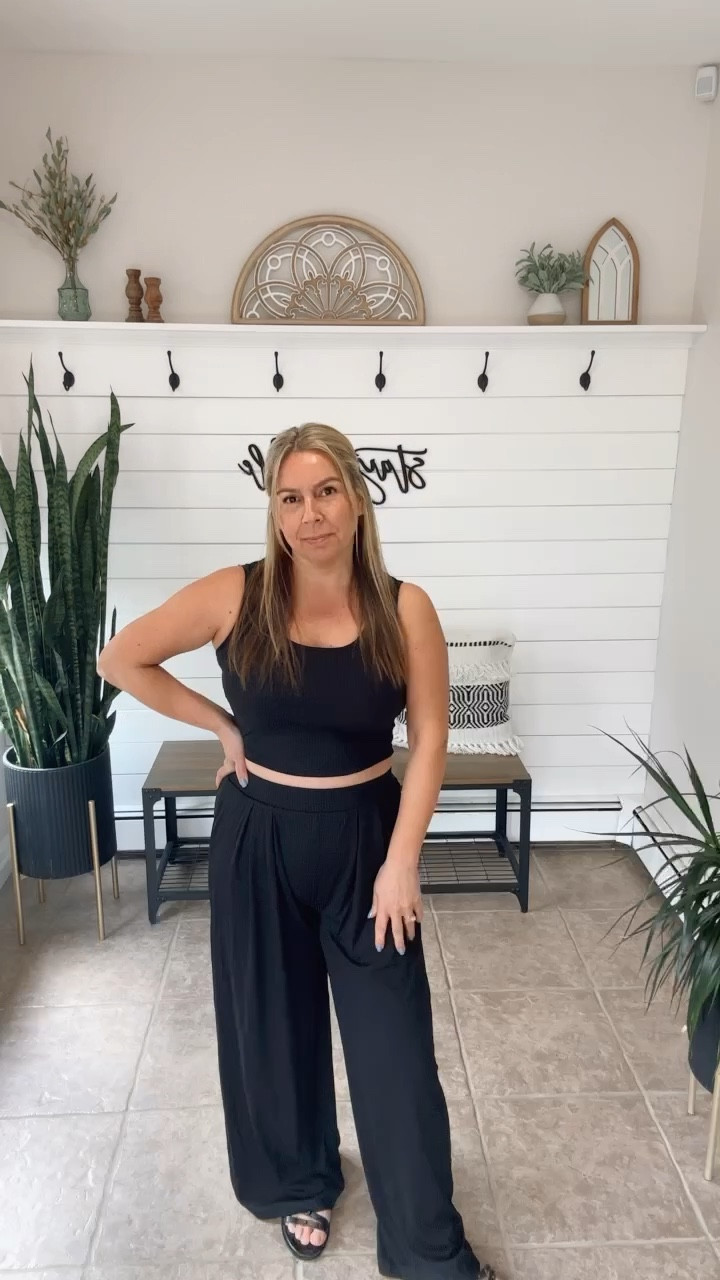 Spring outfit idea! I'm wearing a medium in this 2 pc set. This super comfy lounge set makes a cute travel outfit!!







#LTKtravel #LTKmidsize
#LTKover40

#LTKsalealert #LTKover40 #LTKVideo