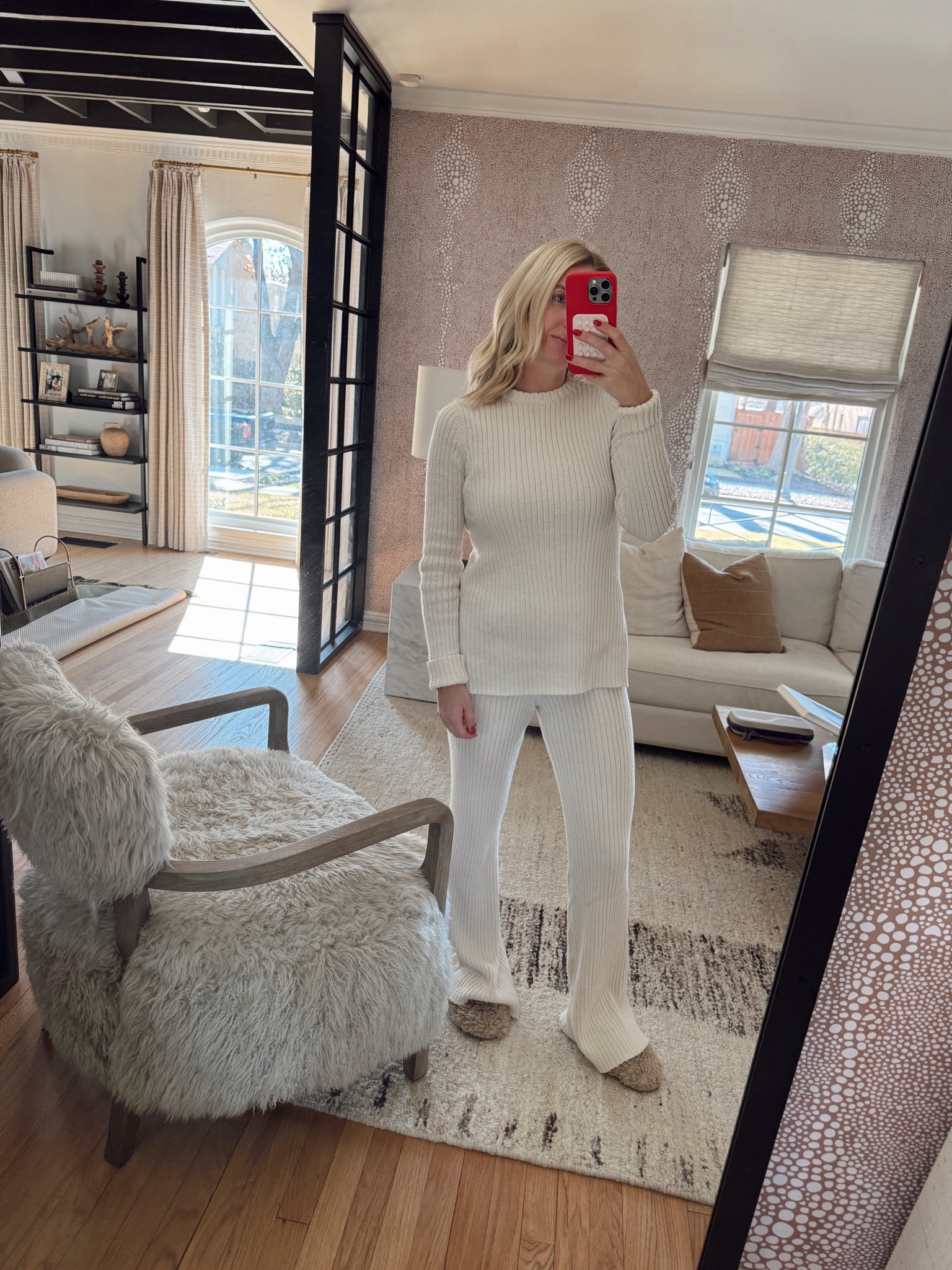 Cozy ribbed set from H&M - fits true to size (the pants are a little long - I’m 5’4”)

#LTKFindsUnder50 #LTKSaleAlert #LTKFindsUnder100