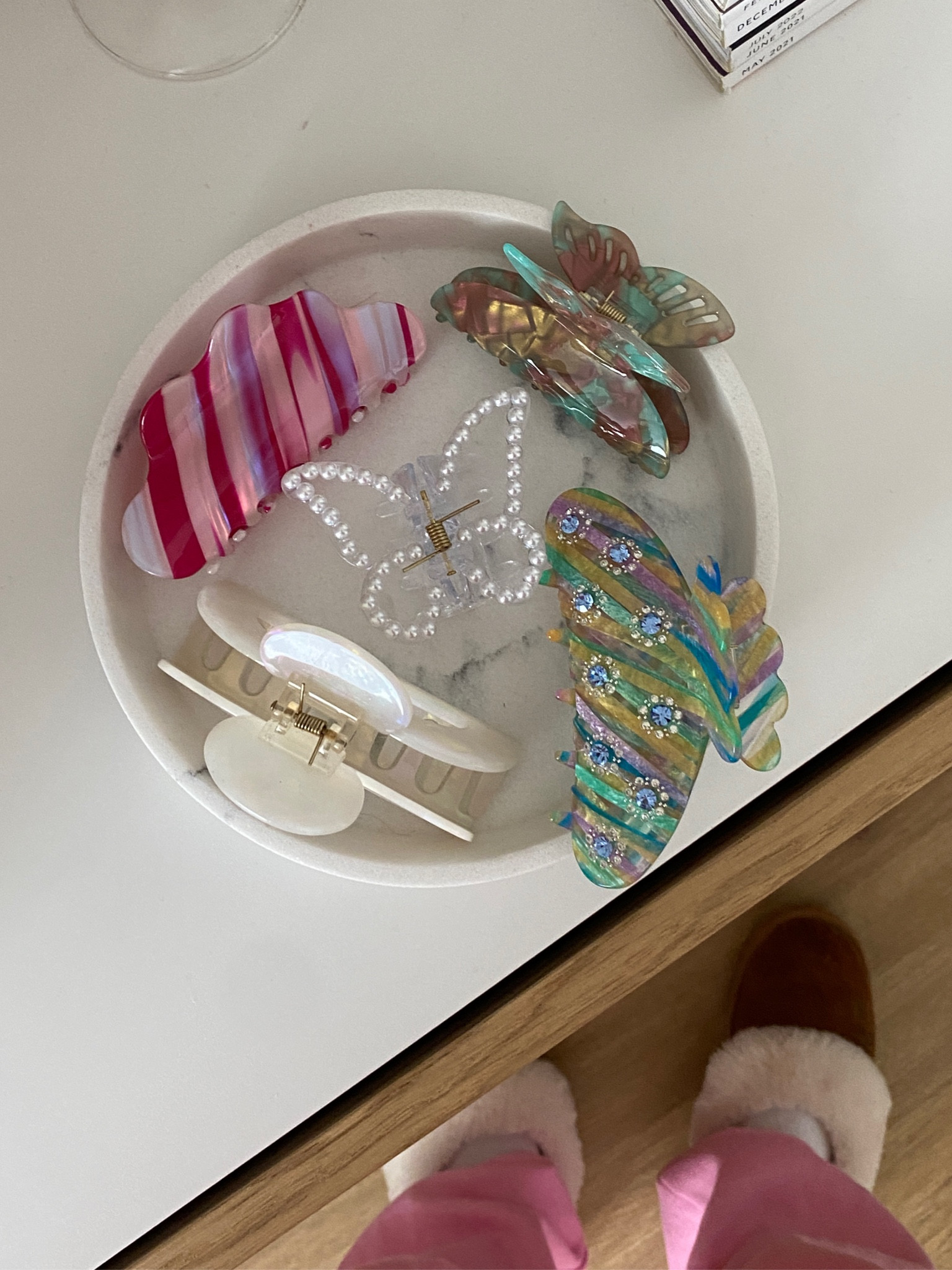 the cutest claw clips for spring 🦋🫶🏼💘 

#LTKFind #LTKunder50 #LTKstyletip