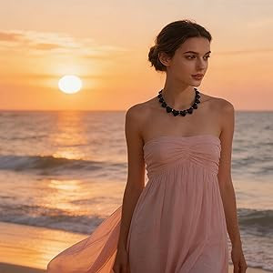 YUJIE Amber Acrylic Heart Choker Necklace for Women Vintage Punk Chunky Necklace Trendy Fashion A... | Amazon (US)