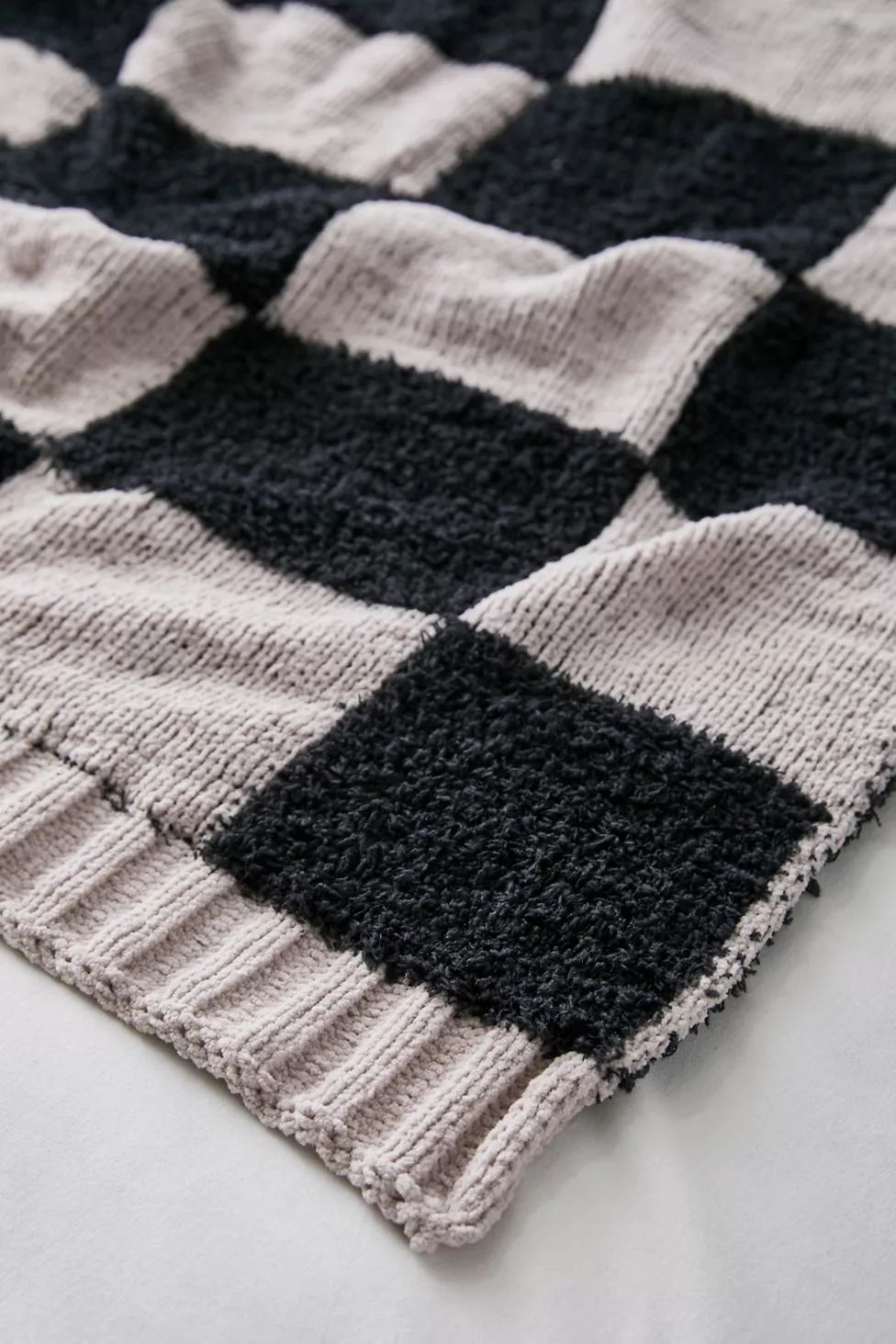 Stargazer Checkerboard Knit Throw Blanket | Urban Outfitters (US and RoW)