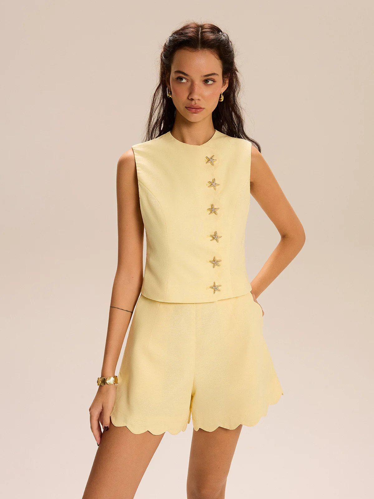 Shorts Set With Decor Button and Scallop Hem | Commense