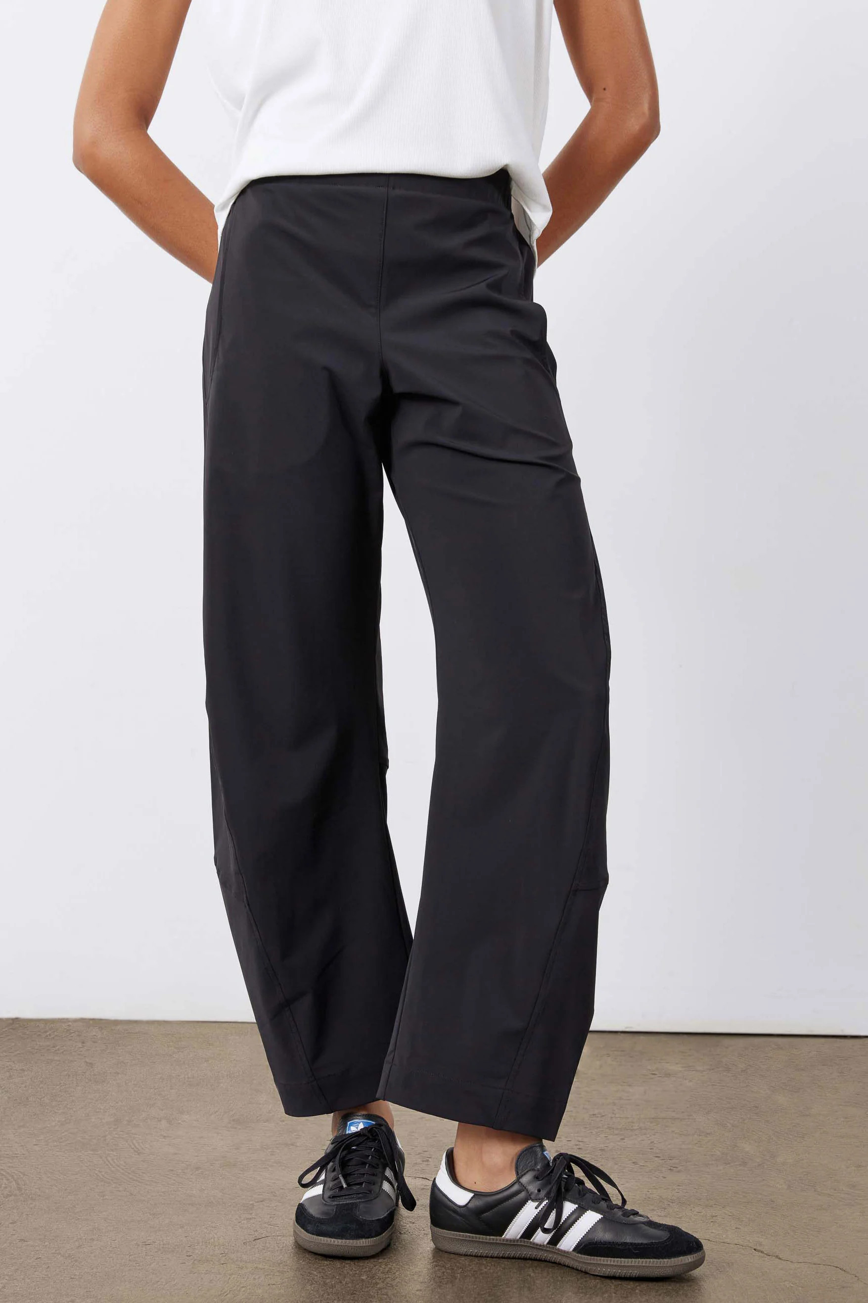 The Petite On The Loose Work Pants Black / 2P | Ruti