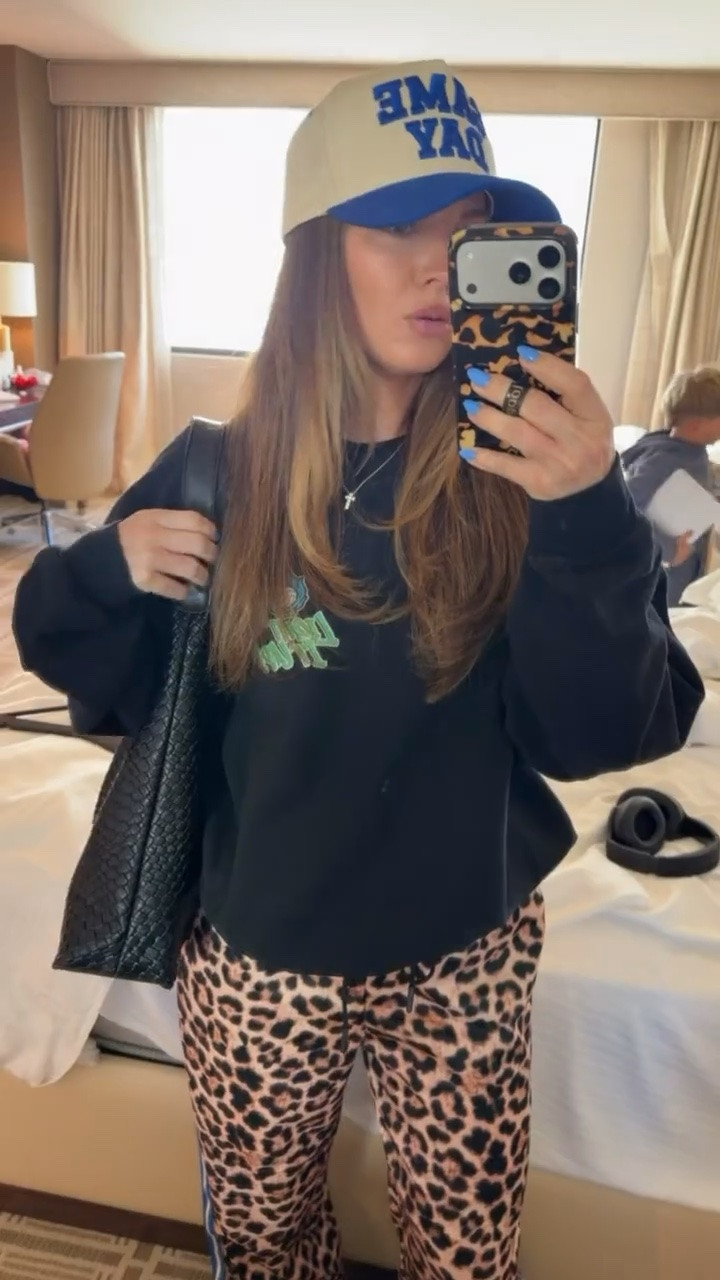 Amazon purse, hat and pants!! 

amazon finds, new arrivals, watchnow, causal outfit, Britt Horton

#LTKSeasonal #LTKgrwm #LTKootd