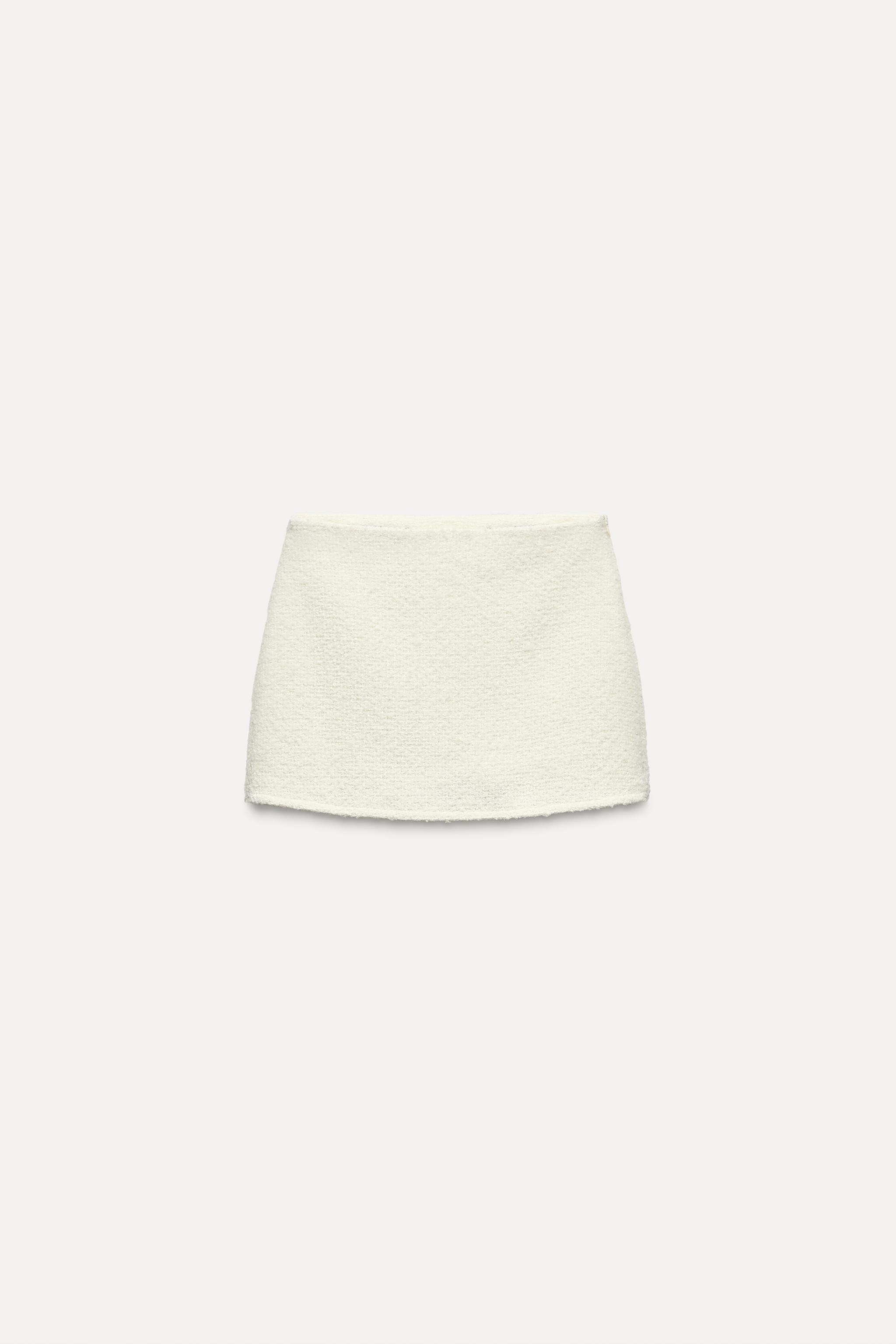 High-waist skort. Invisible side zip fastening. | Zara UK