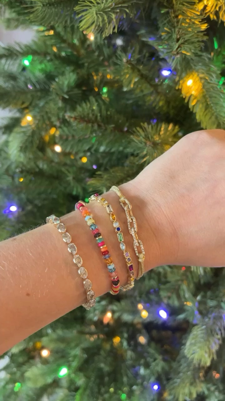 One of my favorite Black Friday deals // Baublebar’s bracelets are $10 plus 30% off the rest of the site// jewelry // stocking stuffer // gifts for her