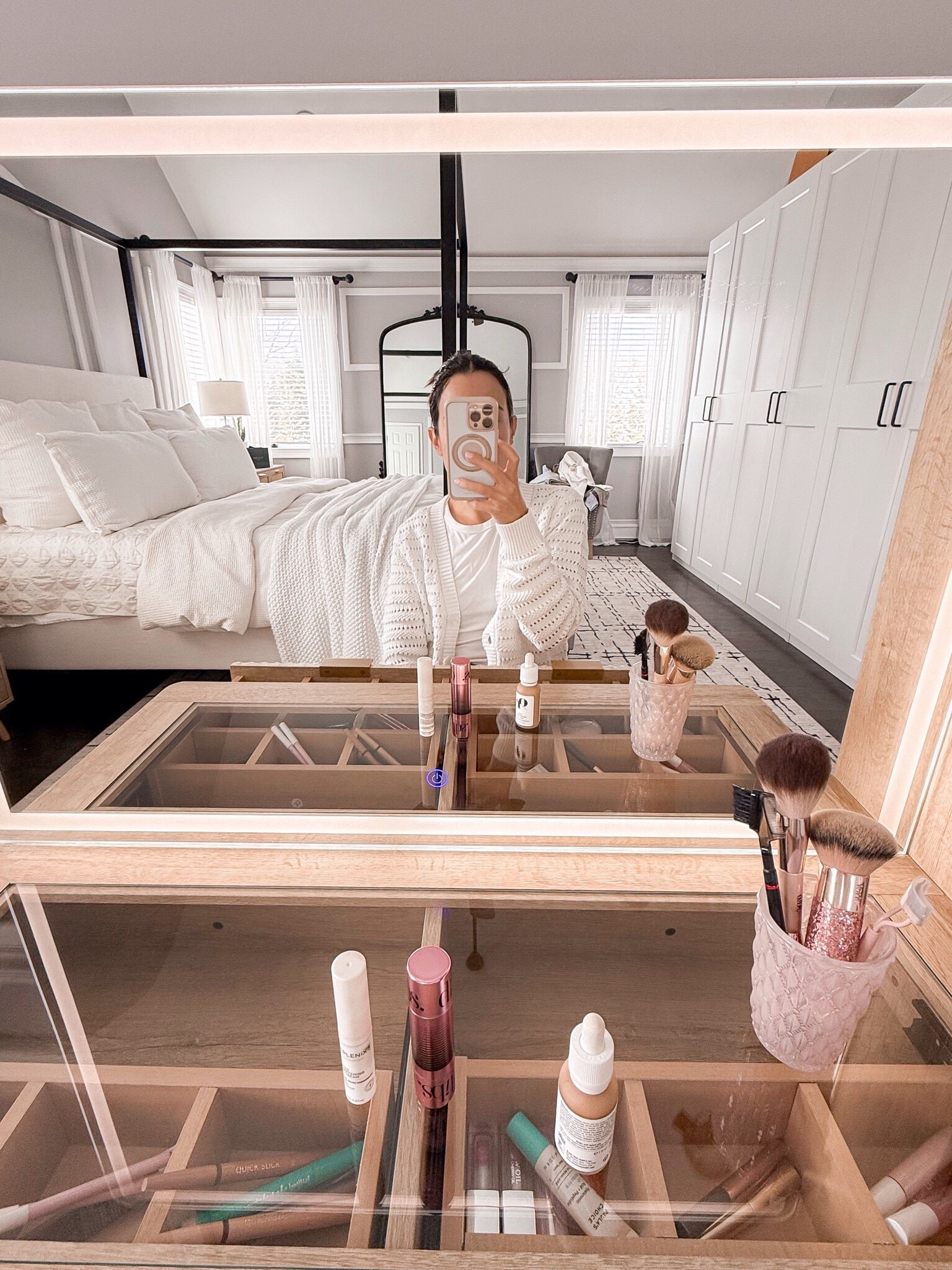 New vanity and I’m OBSESSED 🙌🏻 from Amazonn

Follow my LTK @mrscasual on the @shop.LTK app to view this post and get my exclusive app-only content!

#LTKgrwm #LTKmorningroutine #LTKdayinmylife