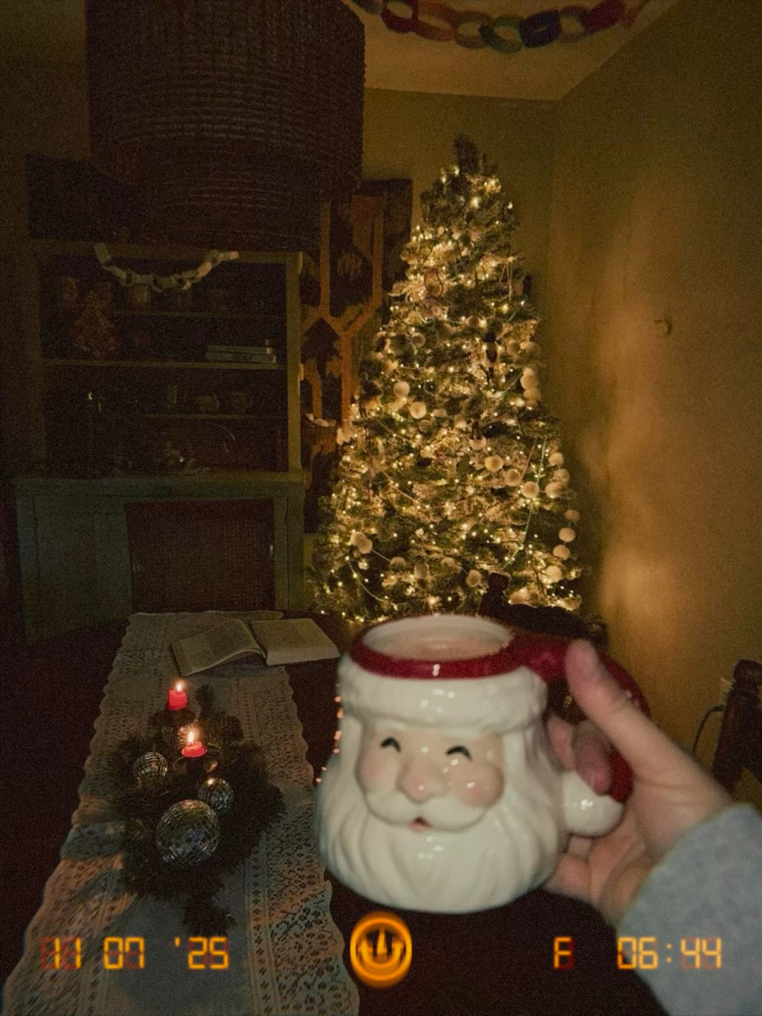 Target doesn’t carry this exact one anymore but they do have different Santa mugs ❤️

#LTKHome #LTKHoliday #LTKSeasonal