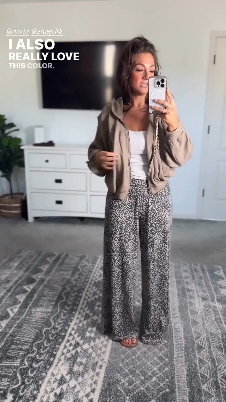 @aerie @shop.ltk

#LTKStyleTip #LTKFindsUnder50 #LTKFallSale