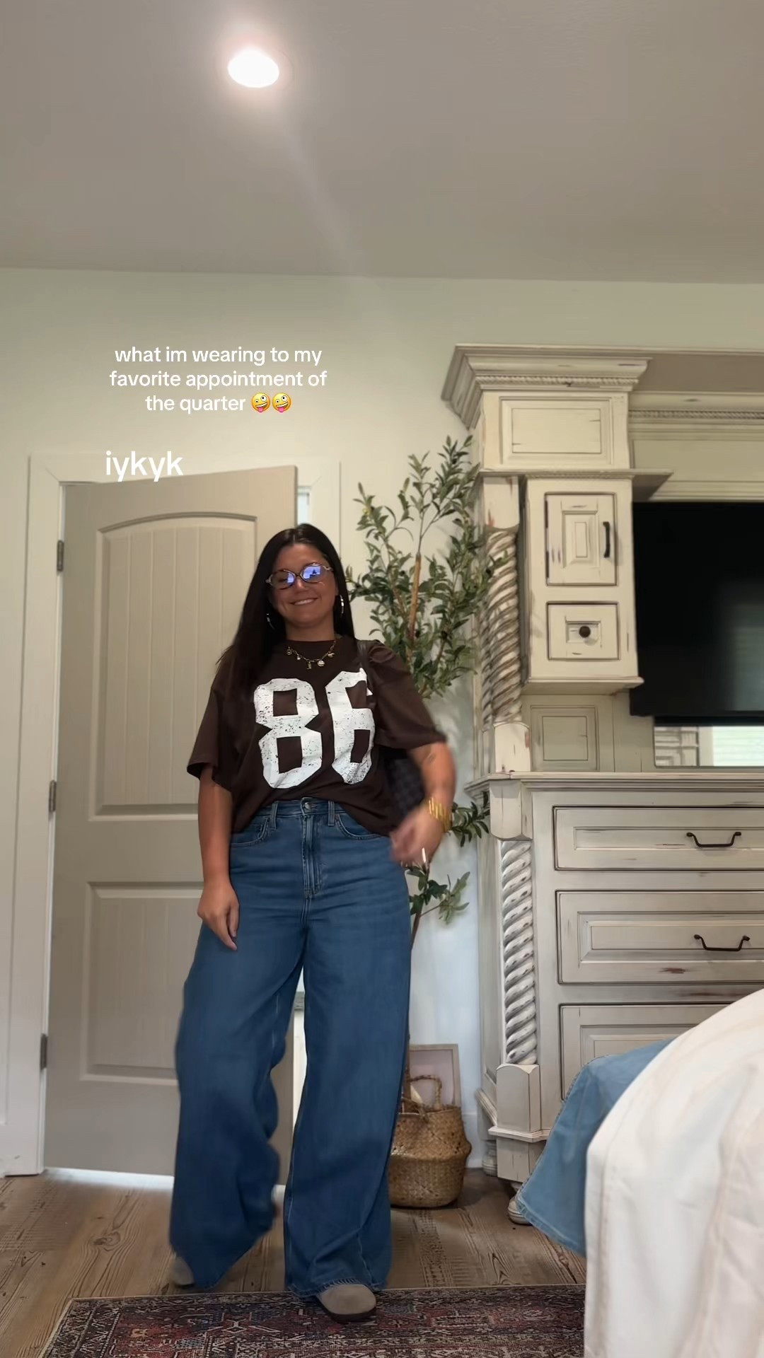 Outfit for running errands 🤪

#LTKMidsize