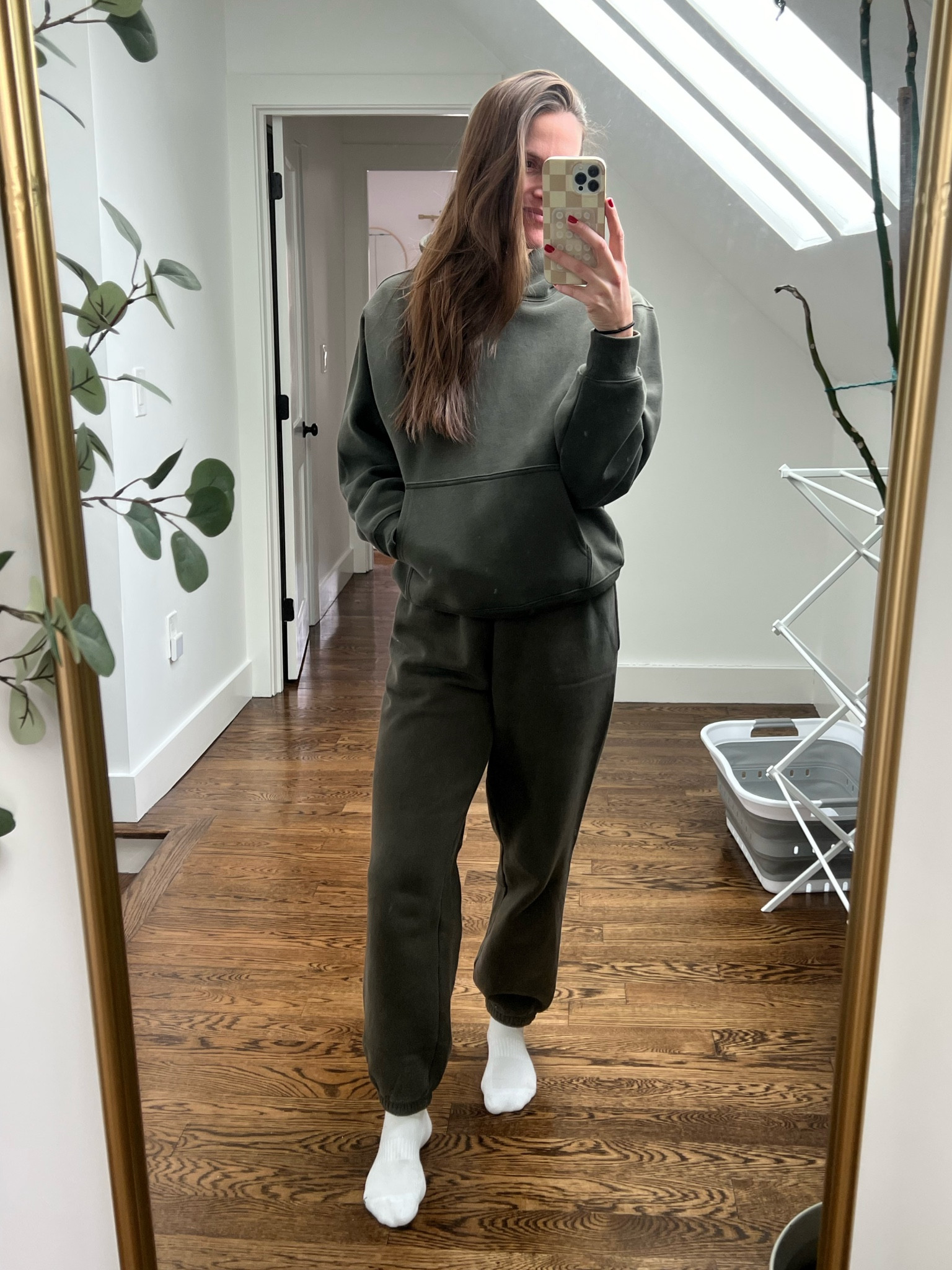cozy sweatsuit! wearing medium in top small in bottoms 
